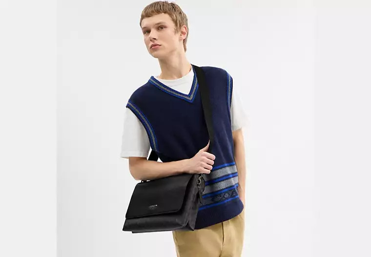 Caleb Messenger Bag In Signature Canvas | Coach (US)