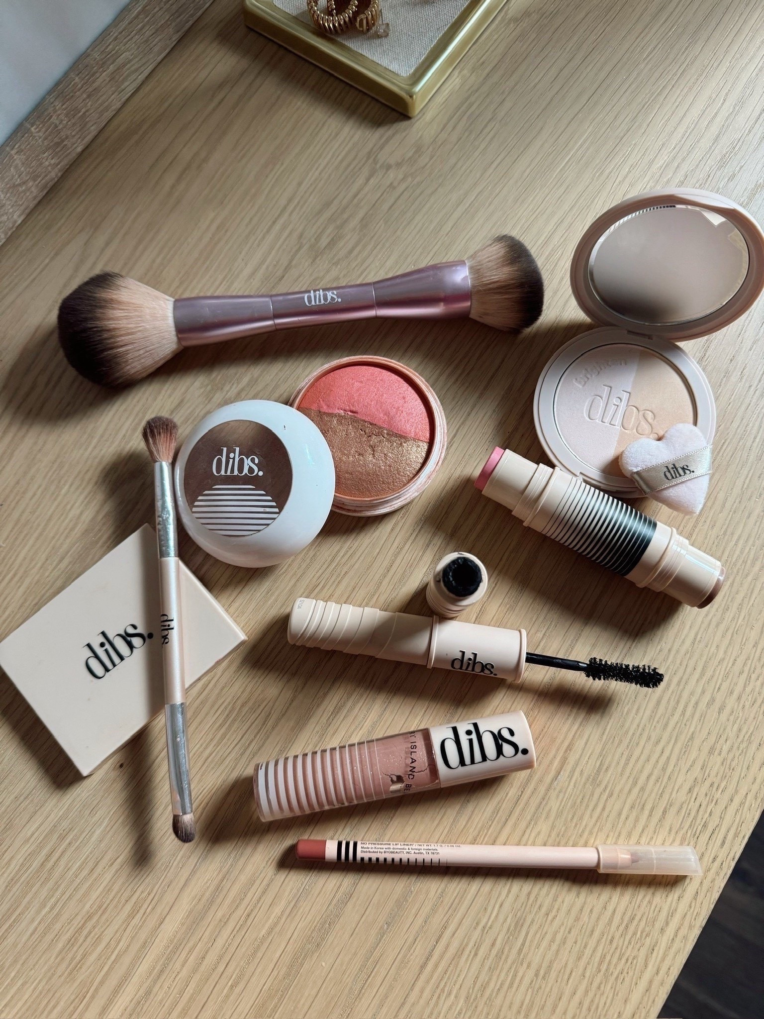 code: BHORTON for 15% off ✨✨

Dibs, dibs beauty, beauty favs, eyeshadow, blush, mascara, make up routine, make up round up, Britt Horton, California

#LTKSaleAlert #LTKBeauty