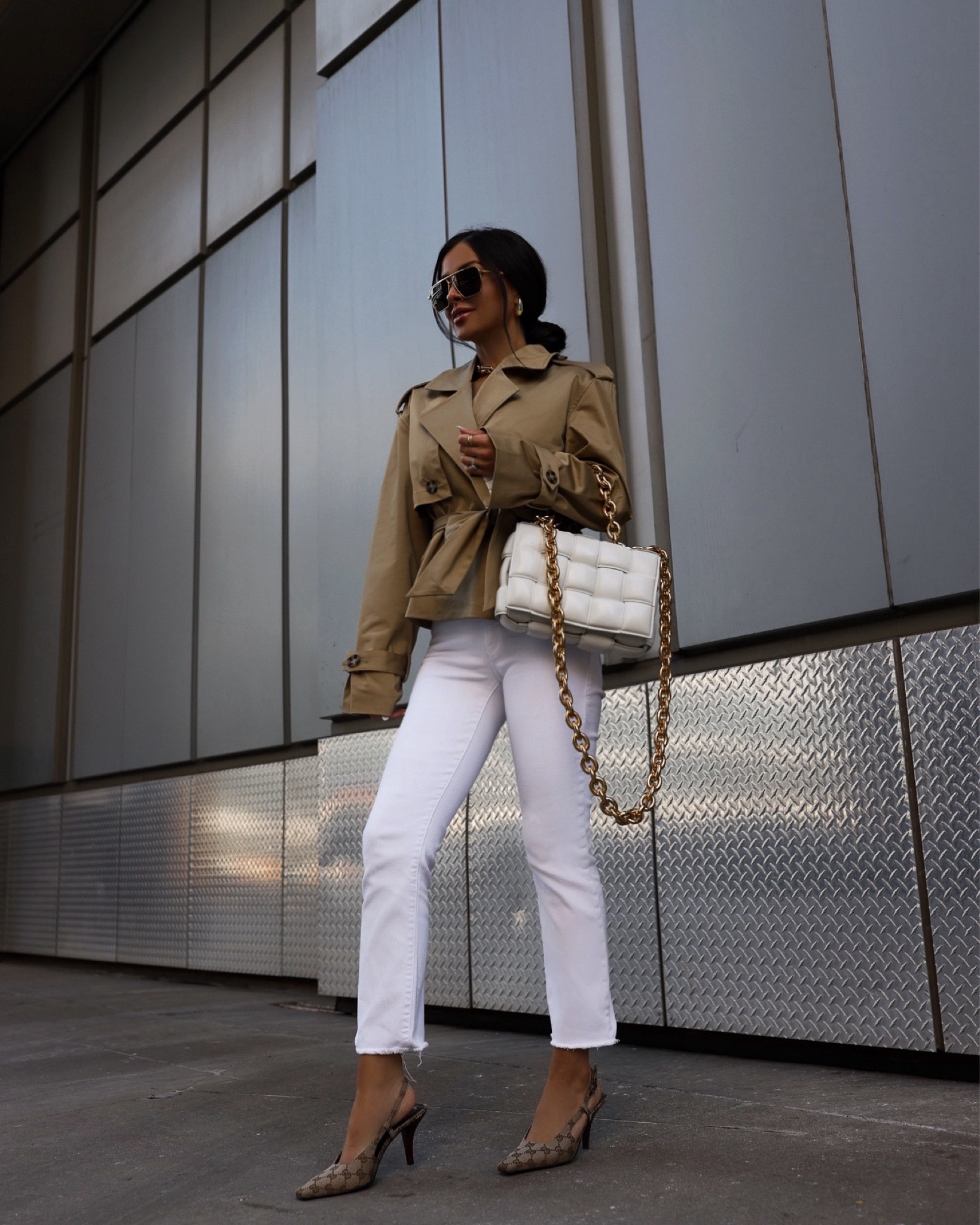 Chic summer outfit
Cropped trench coat 
Good American white jeans 
Gucci slingback pumps 

#LTKSeasonal #LTKStyleTip #LTKShoeCrush
