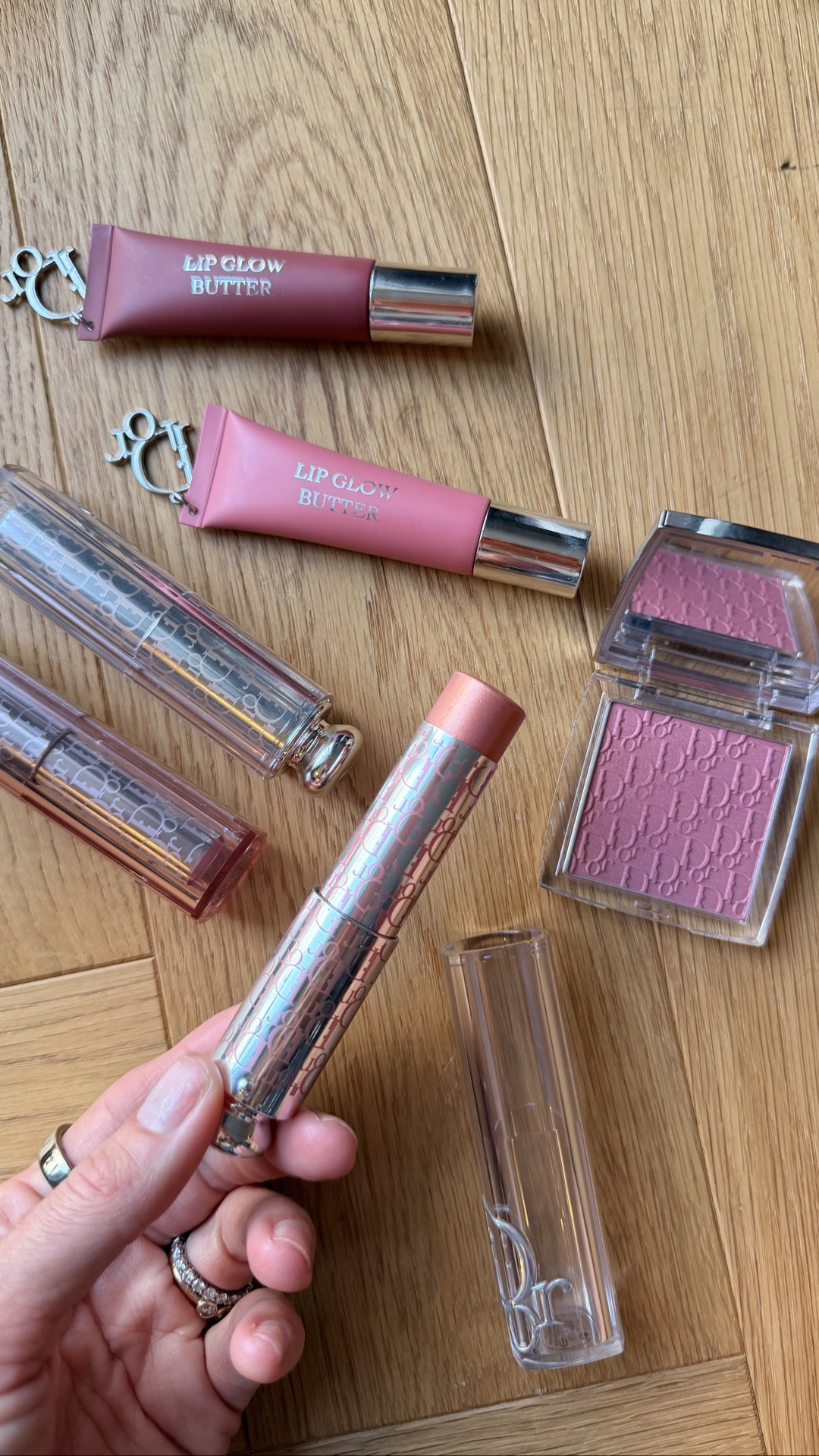 @diorbeauty launched some new products I have been looooving. I got them right before our trip & they’re dreamy!!! 

#DiorBackstage #DiorMakeup