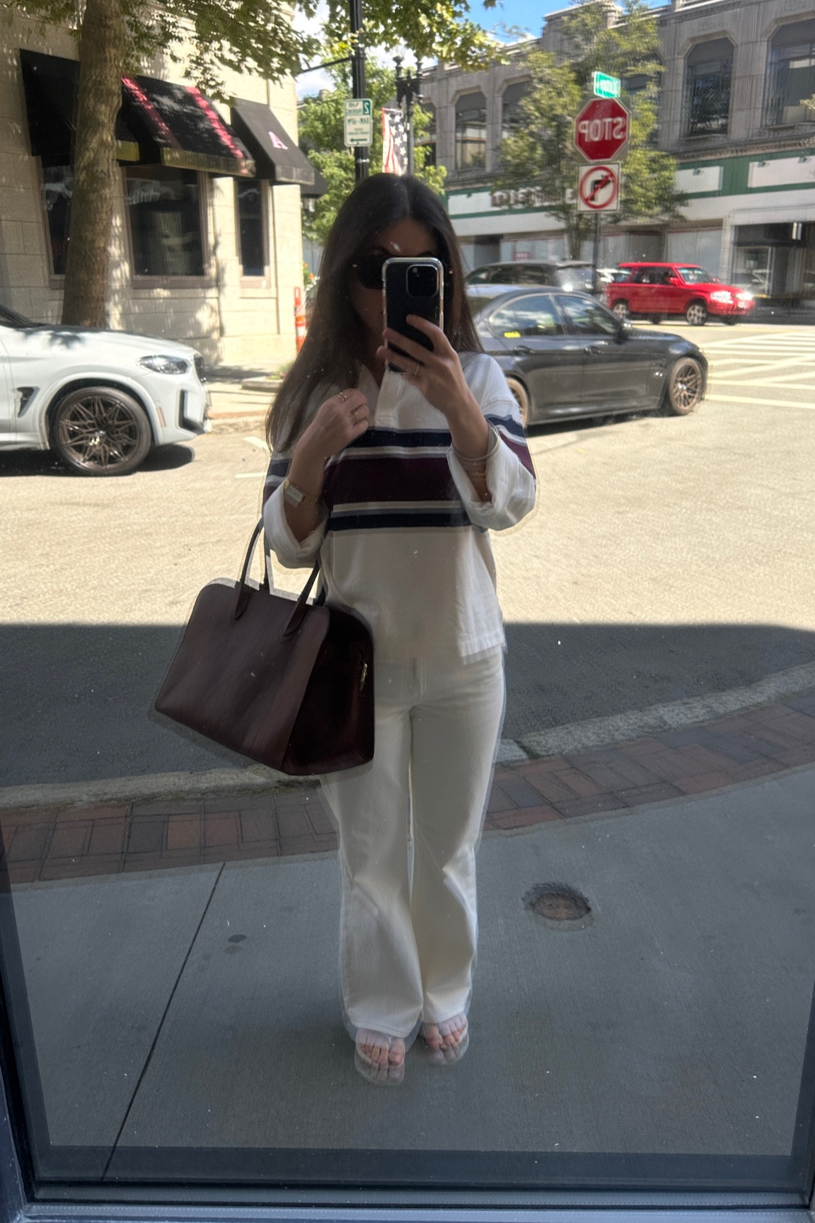TOP: xs
JEANS: 24 