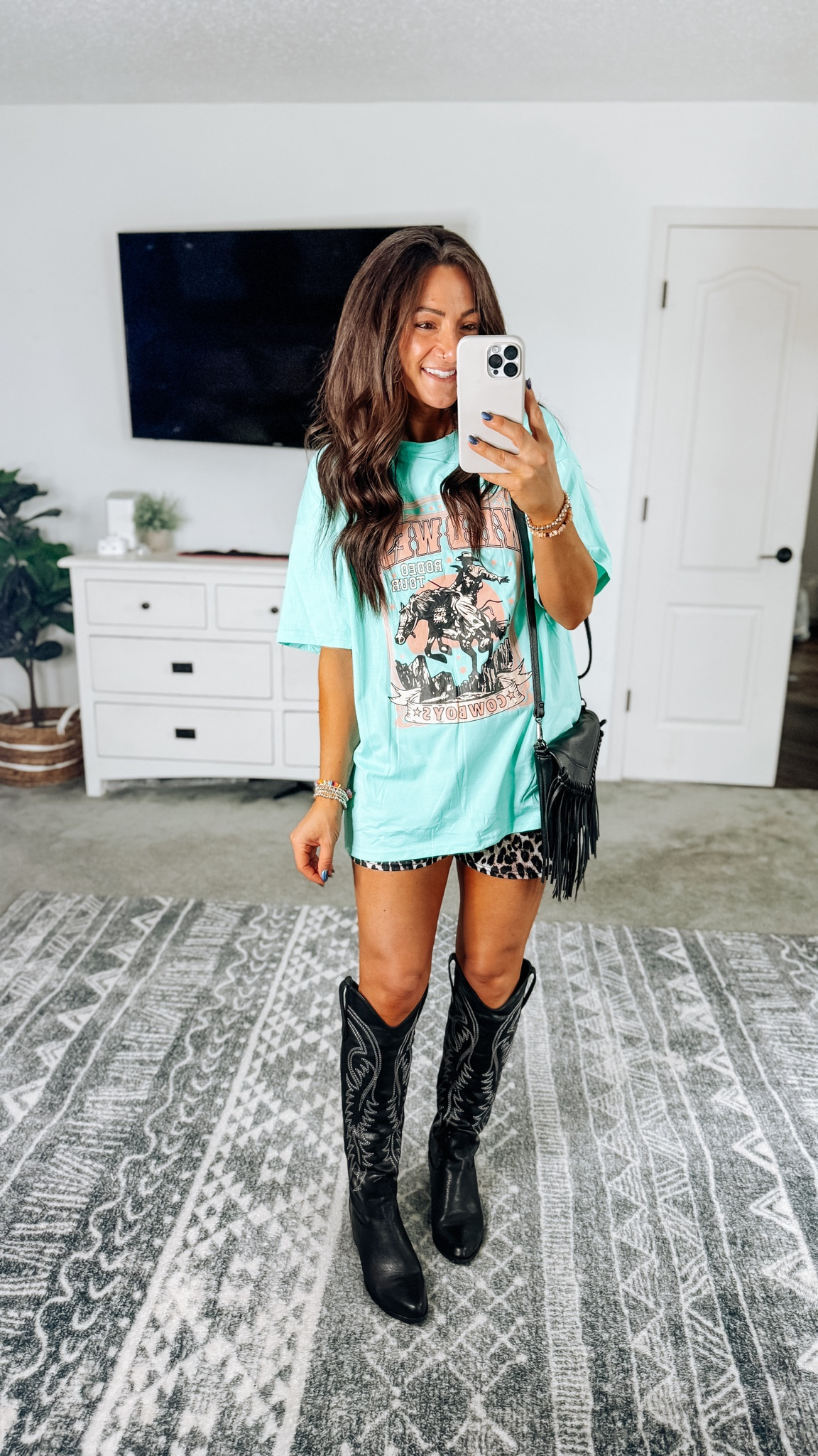 Cutie oversized graphic tee from Amazon and under $20! 

#LTKootd #LTKMidsize #LTKPetite