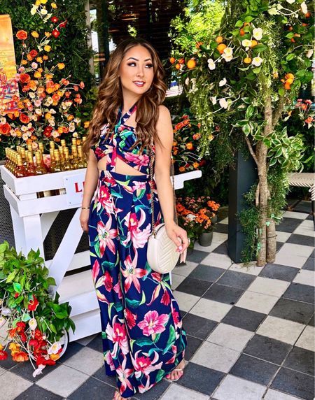 Summertime Style

Jumpsuit x @Patbo via @renttherunway

Use code OCCLUXE50 to save on new RTR plans.

#LTKwedding #LTKstyletip #LTKSeasonal