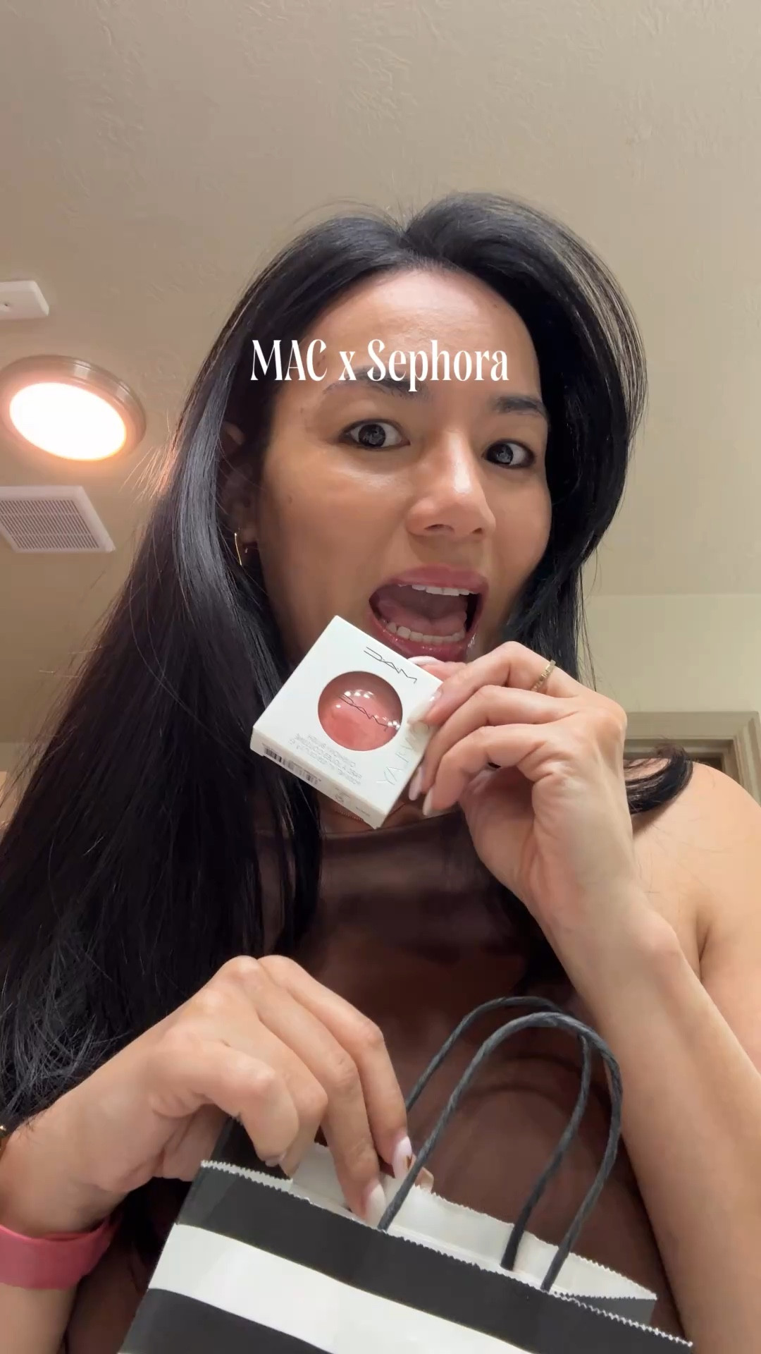 I’m Getting obsessed with this pretty cushion blushes!! 
This one is in the shade Cheer Up, a peachy pink color 🧡😍
#macblush #makeupforlatinas 

#LTKmorningroutine #LTKBeauty #LTKgrwm