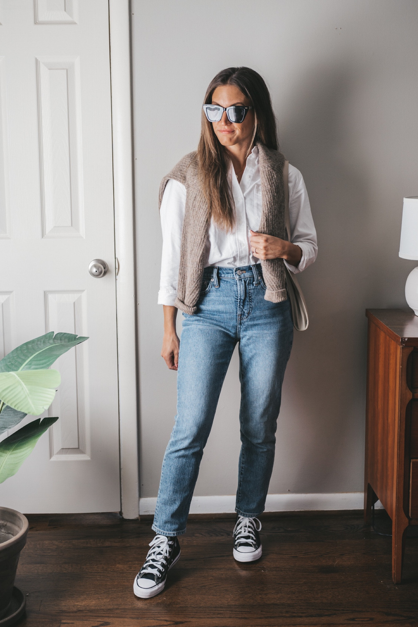 Monday’s Outfit 10/3

Everlane button down fits TTS. Everlane alpaca crew sweater fits oversized. This color is no longer available. Madewell Perfect Vintage Jean; I size down; wearing the 24P. High top Converse run large; size down a half size. Nordstrom BP sunglasses. 

Fall outfits, minimalist outfit, smart casual

#LTKSeasonal #LTKunder100 #LTKfit