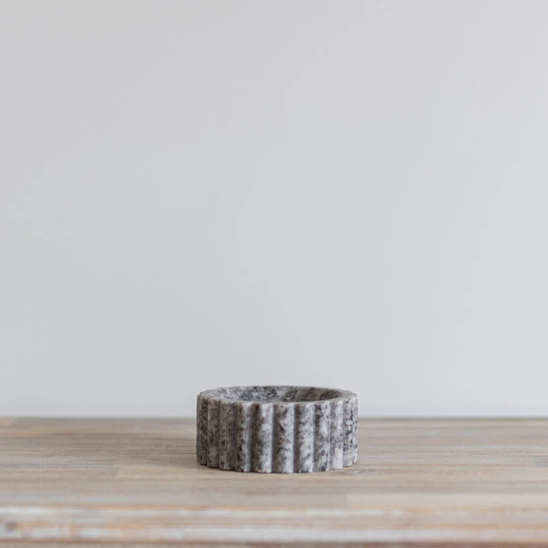 Beige Marble Fluted Soap Dish | By Luxe B Co. | luxe bCO