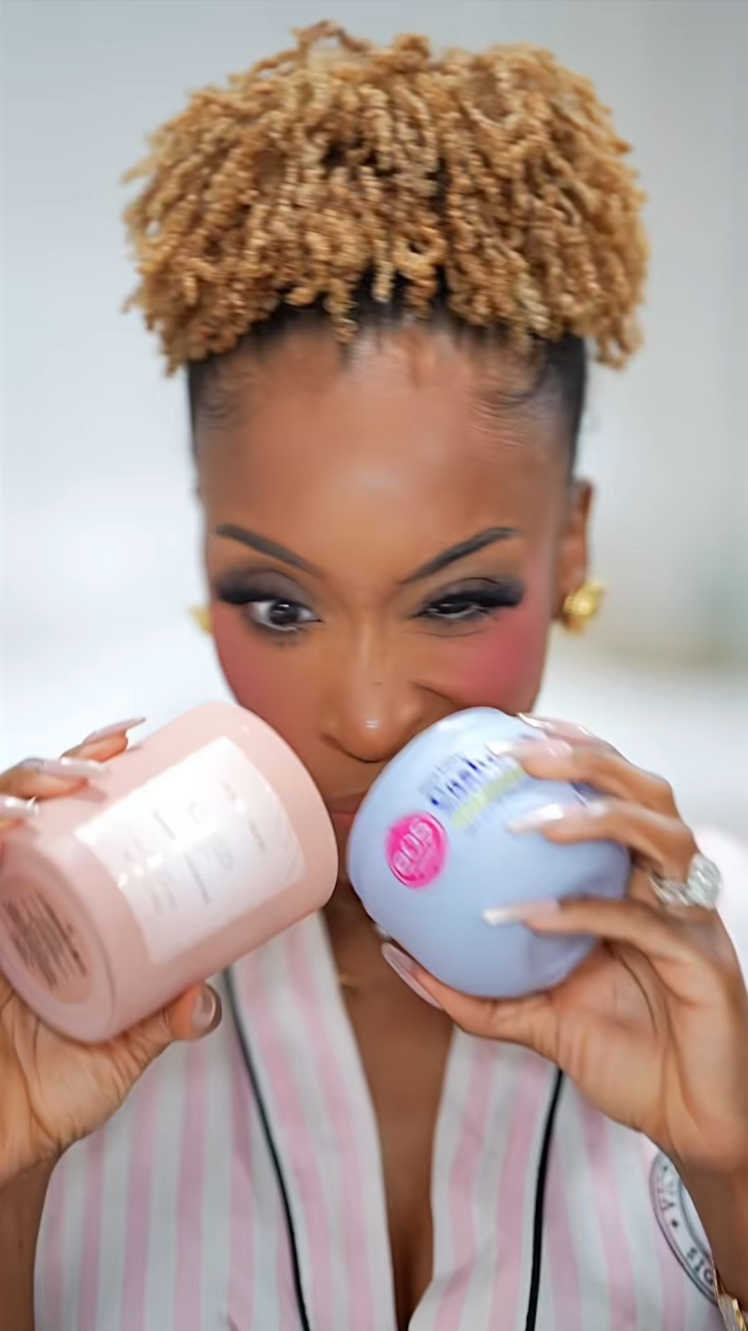 Caked up 🤝 vanilla cashmere 

#LTKBeauty #LTKHome #LTKFindsUnder50