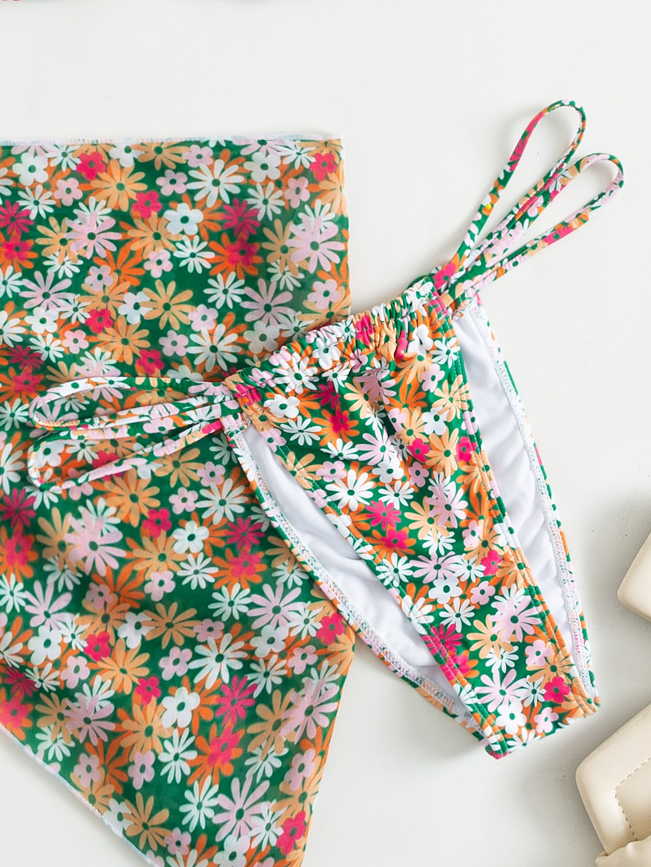 3pack Plus Daisy Print Halter Bikini Swimsuit & Beach Skirt | SHEIN