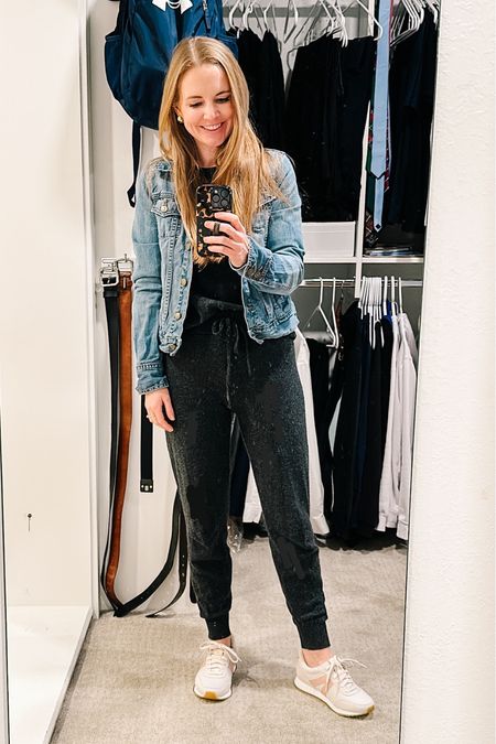 Another casual Friday outfit (this cashmere set is SO cozy - my code is JANSSEN_BRADSHAWJS10) and this Old Navy jean jacket has been going strong for literally 17 years.

I can’t link my Kiziks here but they’re the leather Milans in Peach Whip - my code is EVERYDAYREADING 