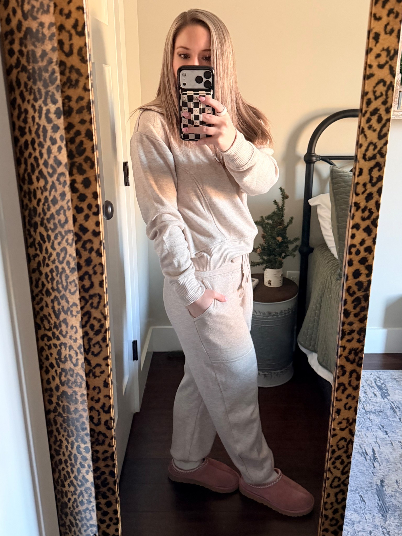 Still obsessed with this cozy jogger set from Target! So soft and cozy and perfect to lounge around in on this cold weekend! 

#LTKPetite #LTKdayinmylife #LTKgrwm