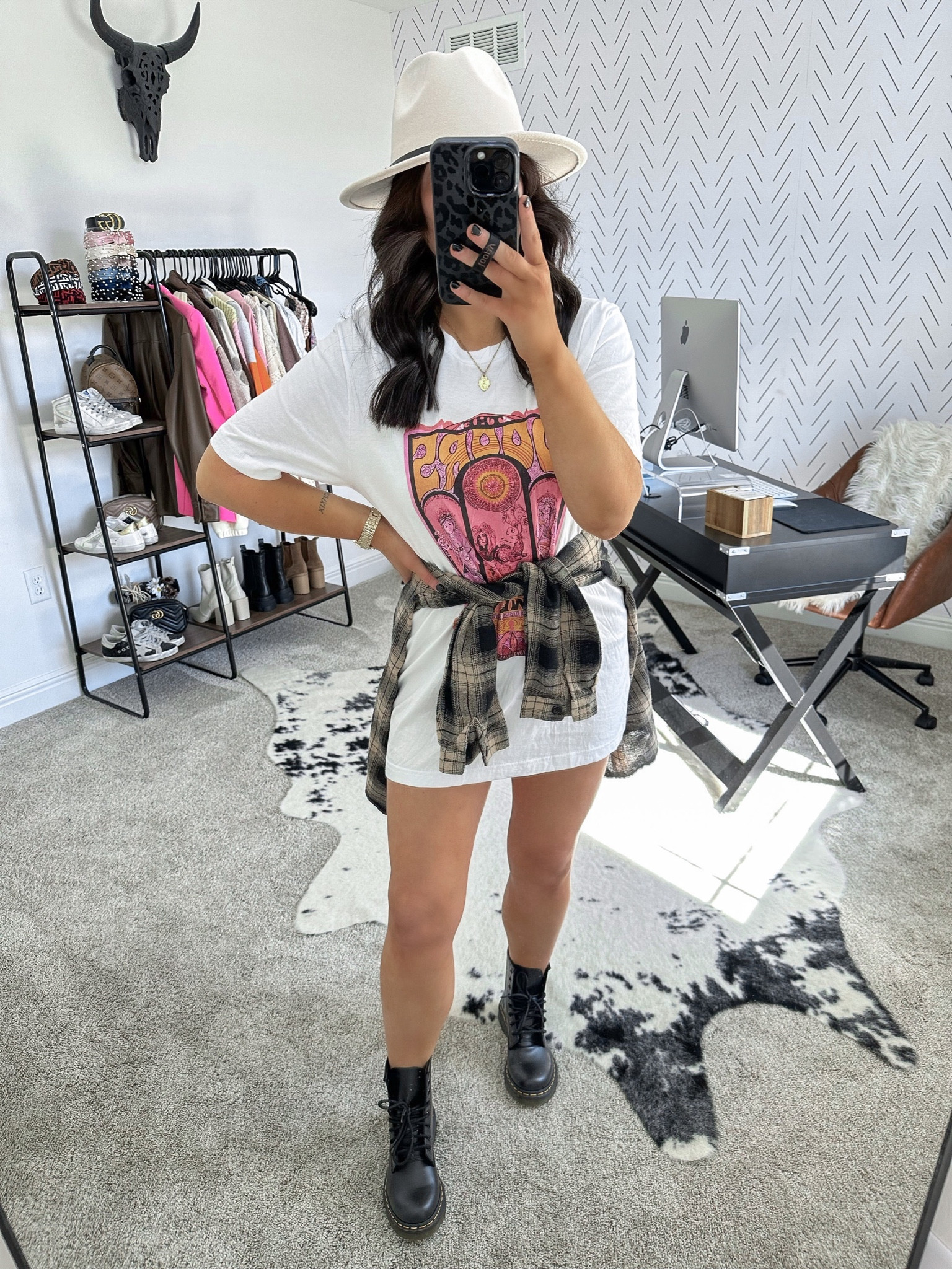 Tee — large
Flannel — small

Concert outfit | flannel and graphic tee outfit | tshirt dress outfit | doc martens and tshirt dress | doc martens and graphic tee outfit | fringe outfit 



#LTKstyletip #LTKshoecrush #LTKunder50