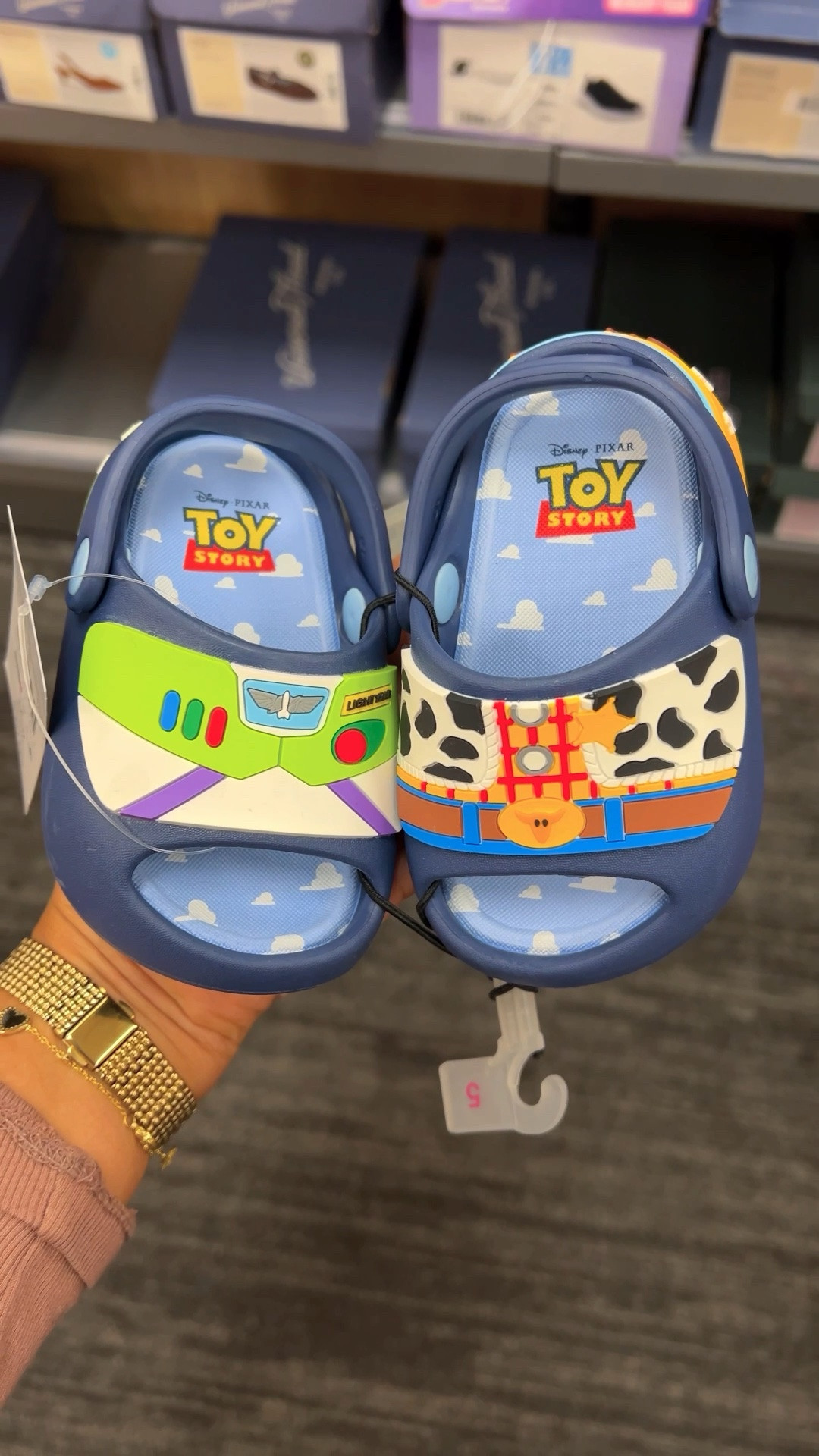 New Toy Story toddler sandals 

Target finds, new at Target, kids style, Disney style, @Target

#LTKmomlife #LTKKids