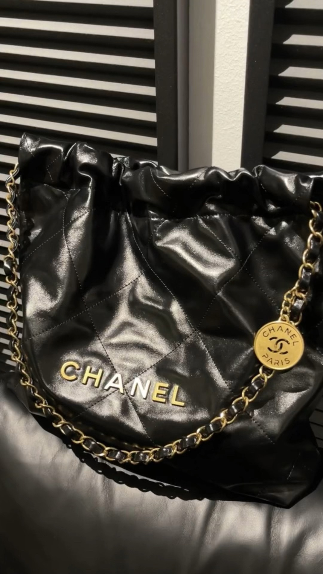 Chanel22bag Gold Coin Bag Black
Trash Bag Chanel is really so beautiful 
Designer Tote Bag Women Fashion Classic Shopping
It's so cool.
Super cool. 

#Chanel22bag #Chanelbag #CCbag

#LTKSeasonal #LTKGiftGuide #LTKstyletip