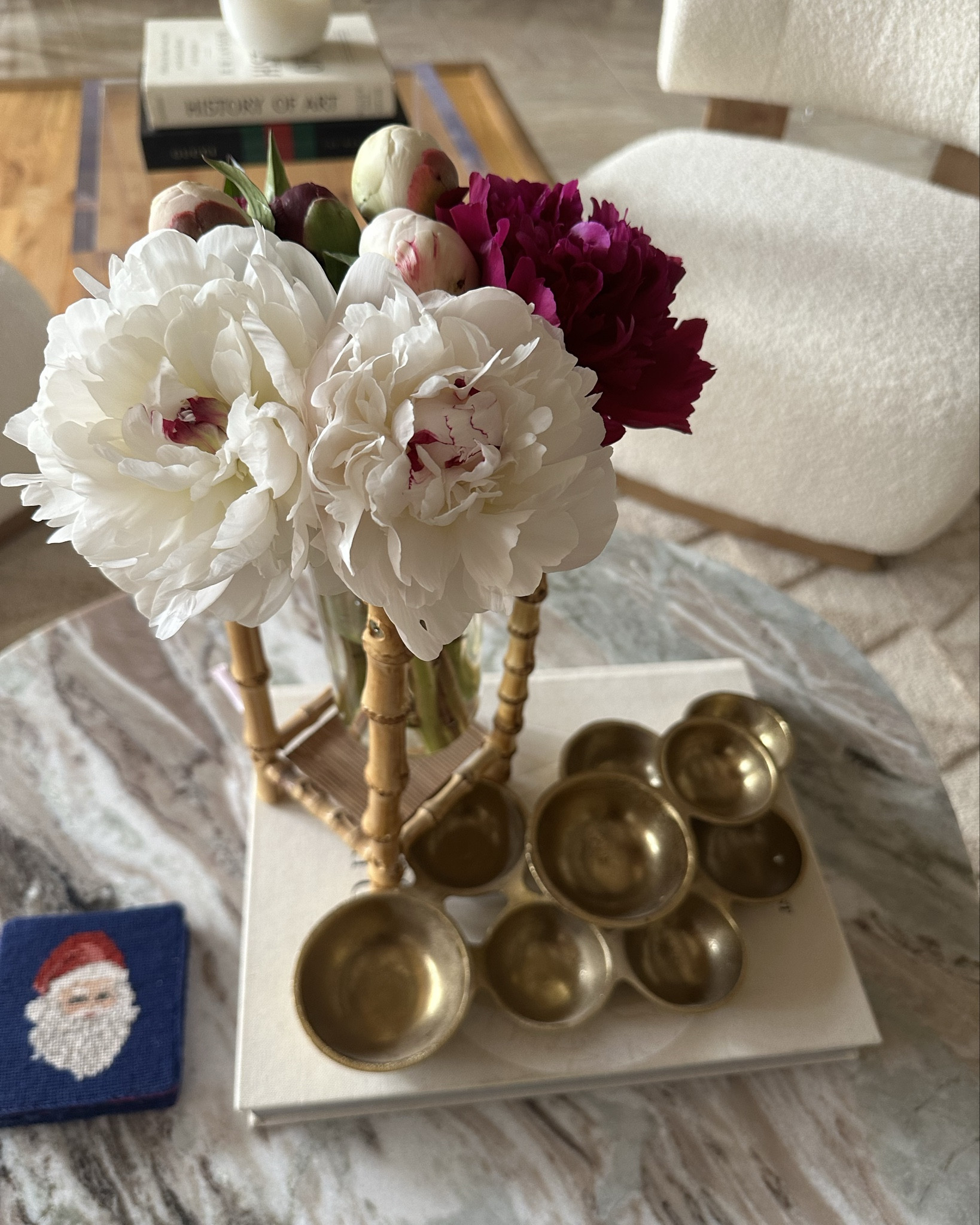 Coffee table trinkets + TJ winter peonies = 😍

#LTKSaleAlert #LTKHome