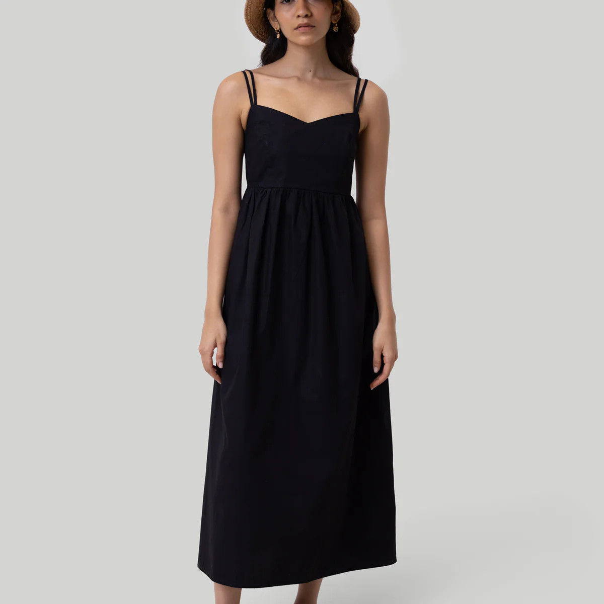 Strappy Gathered Midi Dress in Black | Reistor