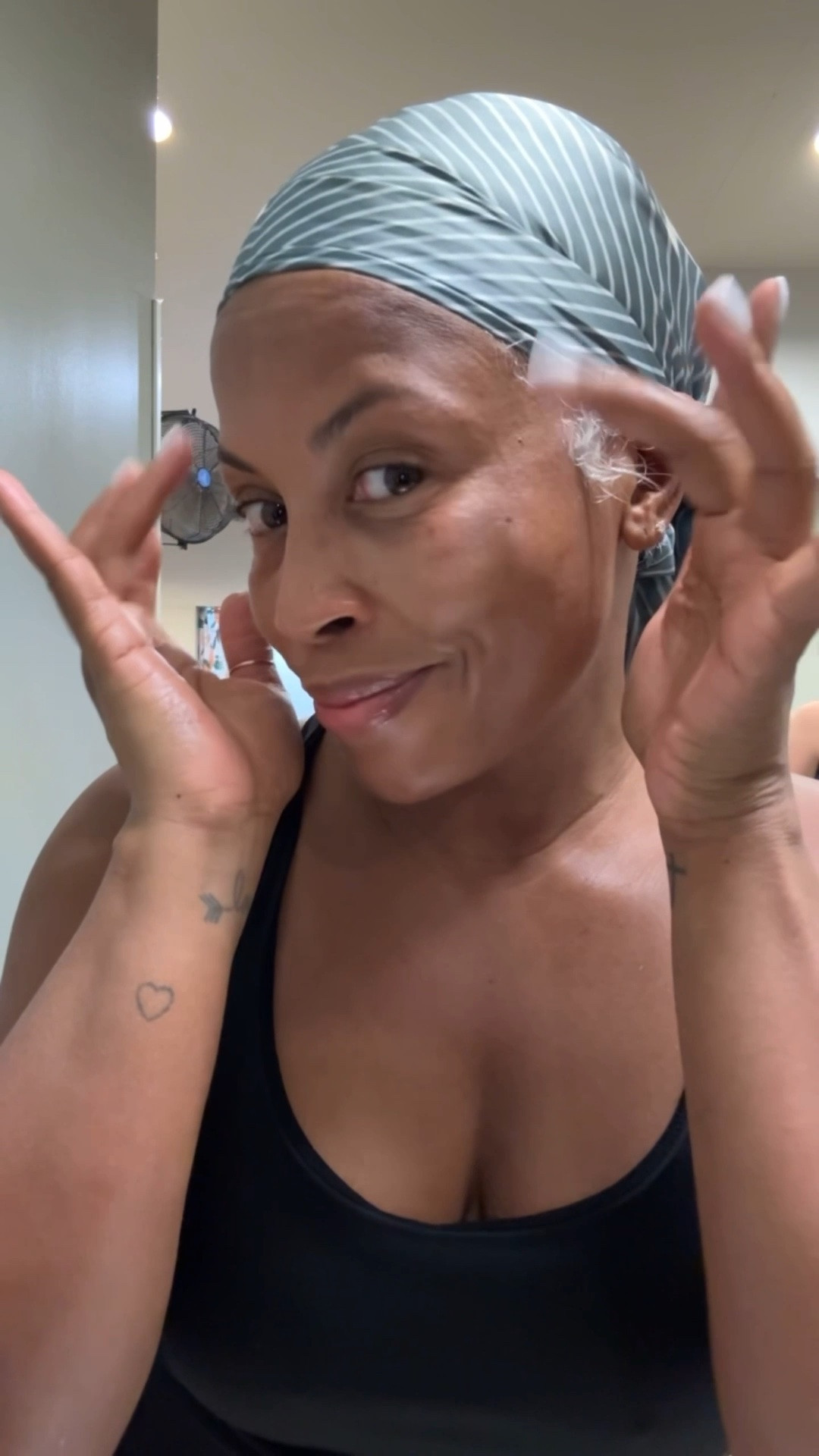 Daily skincare routine.

#DailySkincare #SkincareRoutine #xoJalonda #SkinCareEssentials #GlowingSkin