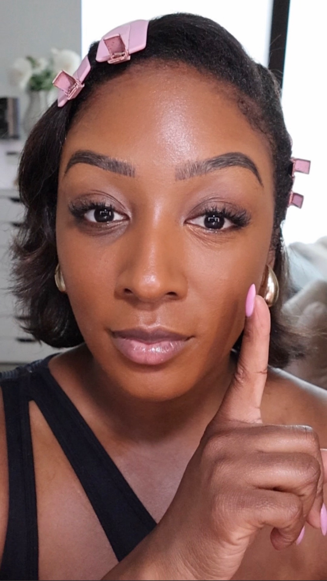 POV: You finally found a concealer that understands the assignment 👏✨ This NYX Cosmetics wonder snatch concealer has quickly become one of my go-to concealers for covering dark circles. 

@nyxcosmetics Wonder Snatch Concealer Shade Sienna 

#darkcircles #concealer  #nyxcosmetics #makeupforbeginners #undereyeconcealer