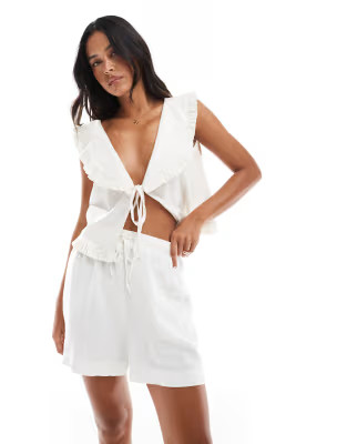 New look linen pull on short in white | ASOS | ASOS (Global)