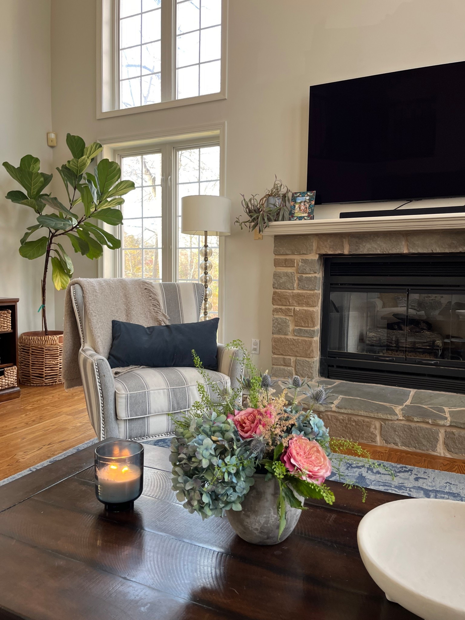 That neutral transition between seasons. Not quite ready to let go of summer but not really ready for Fall either. #homedecor 

#LTKHome