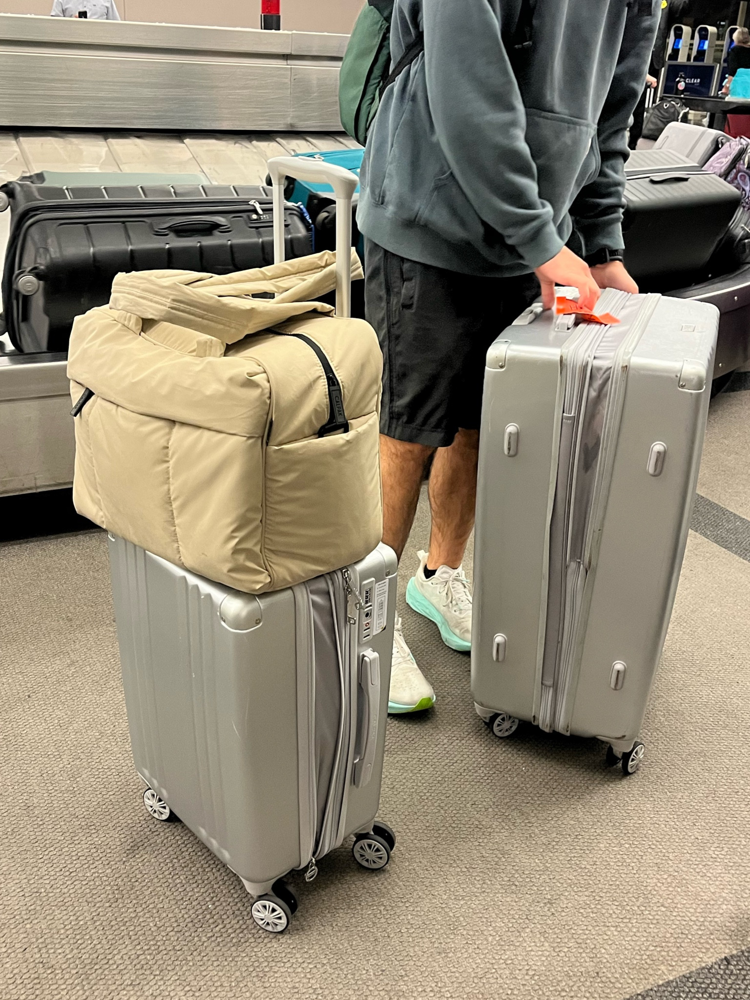 CALPAK LUGGAGE AND LUKA CARRY ON OG SIZE