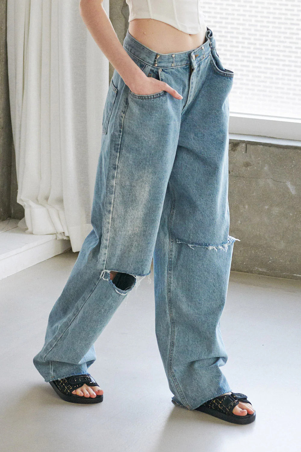 Vera Slash Cutout Jeans | Storets (Global)