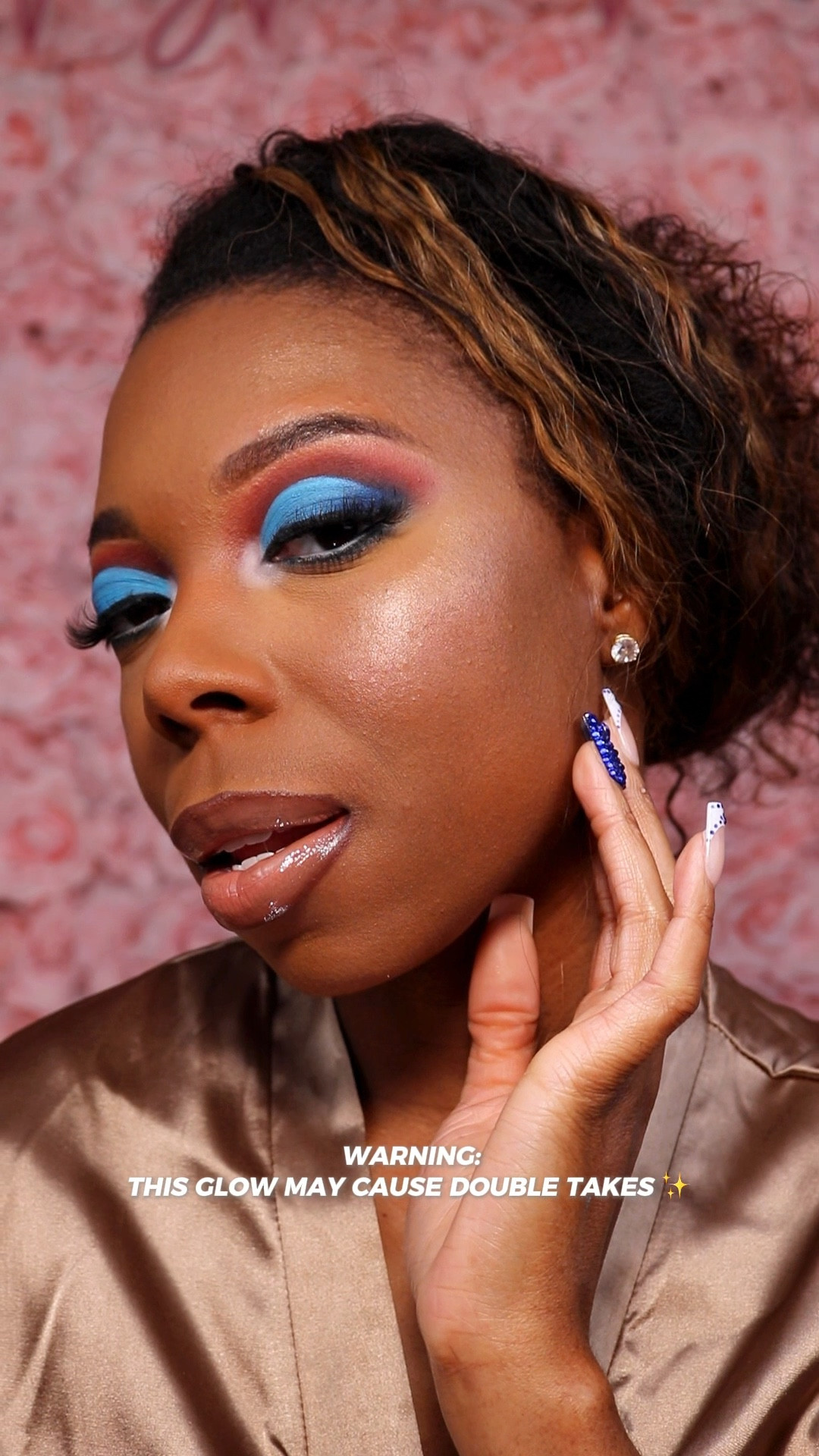 Made By Mitchell was not playing around with his Comet Case cream highlighter palette 😍✨

These are super buildable, I like to warm them up with my fingers before applying it to get the best pay off.

I’m wearing the shade penny from heaven ✨ this gives me the perfect 2016 full glam blinding highlight 😍

#LTKFindsUnder50 #LTKBeauty