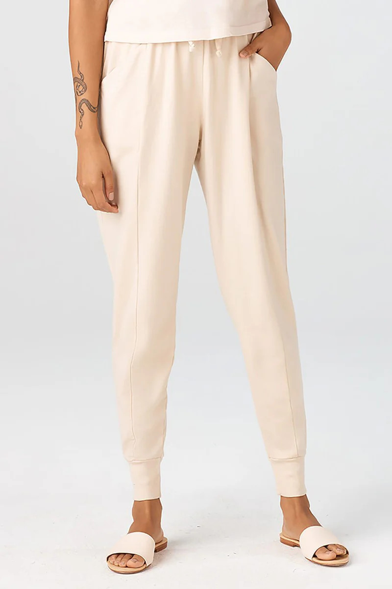 The High Waisted Jogger | VETTA