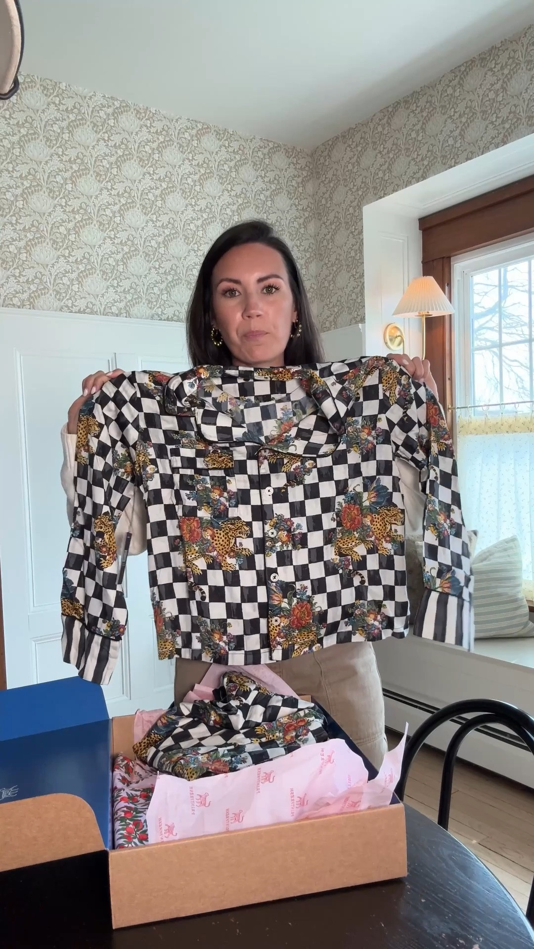 Taking pattern play to a whole new level in our home with @Printfresh 🖤🤍🐅

#LTKootd #LTKstorytime