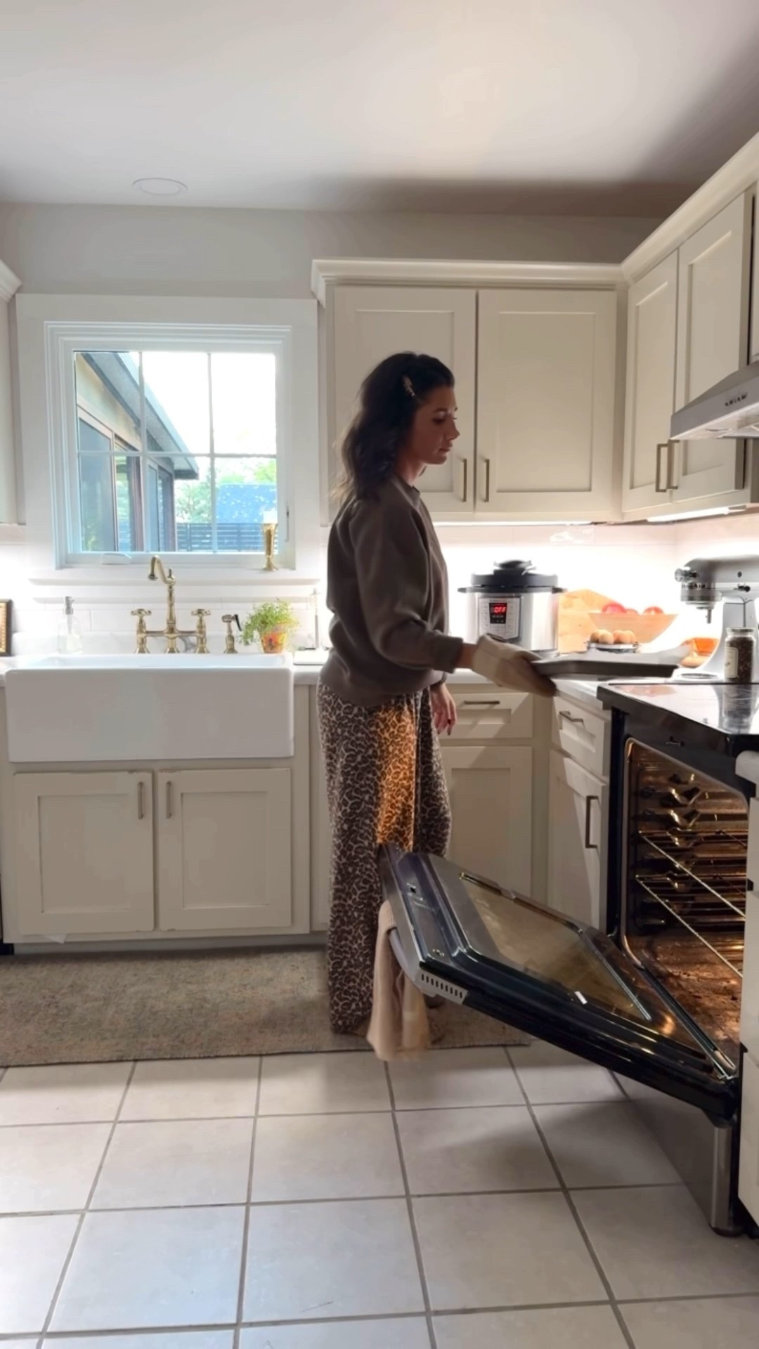 It’s all on Black Friday sale! Sweats, slippers, comfy pants, instant pot, kitchenaid mixer, egg cooker- all things I use multiple times a week!




#LTKGiftGuide #LTKCyberWeek #LTKHoliday