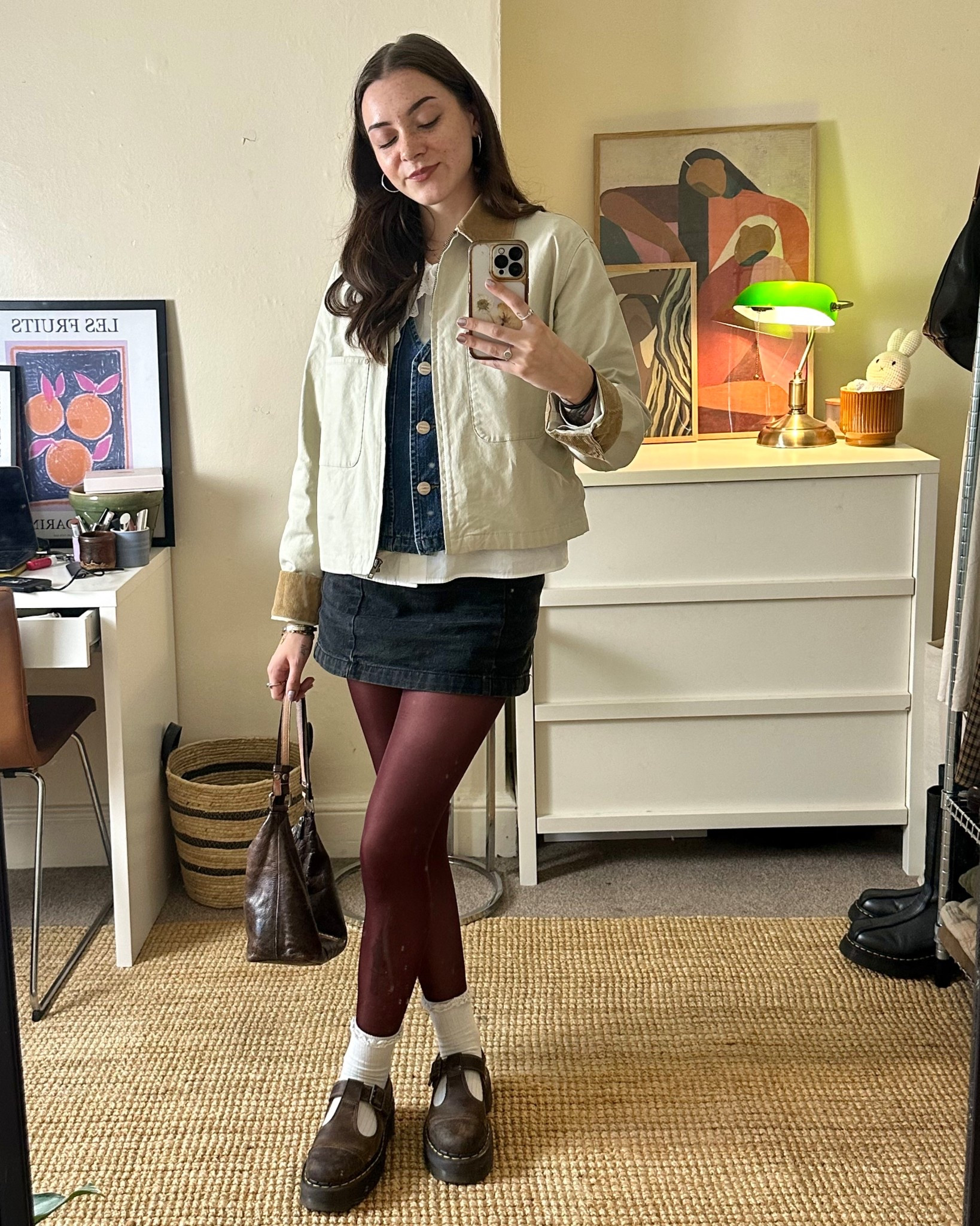 Autumn mini skirt and red tights



#LTKuk #LTKautumn #LTKmodest
