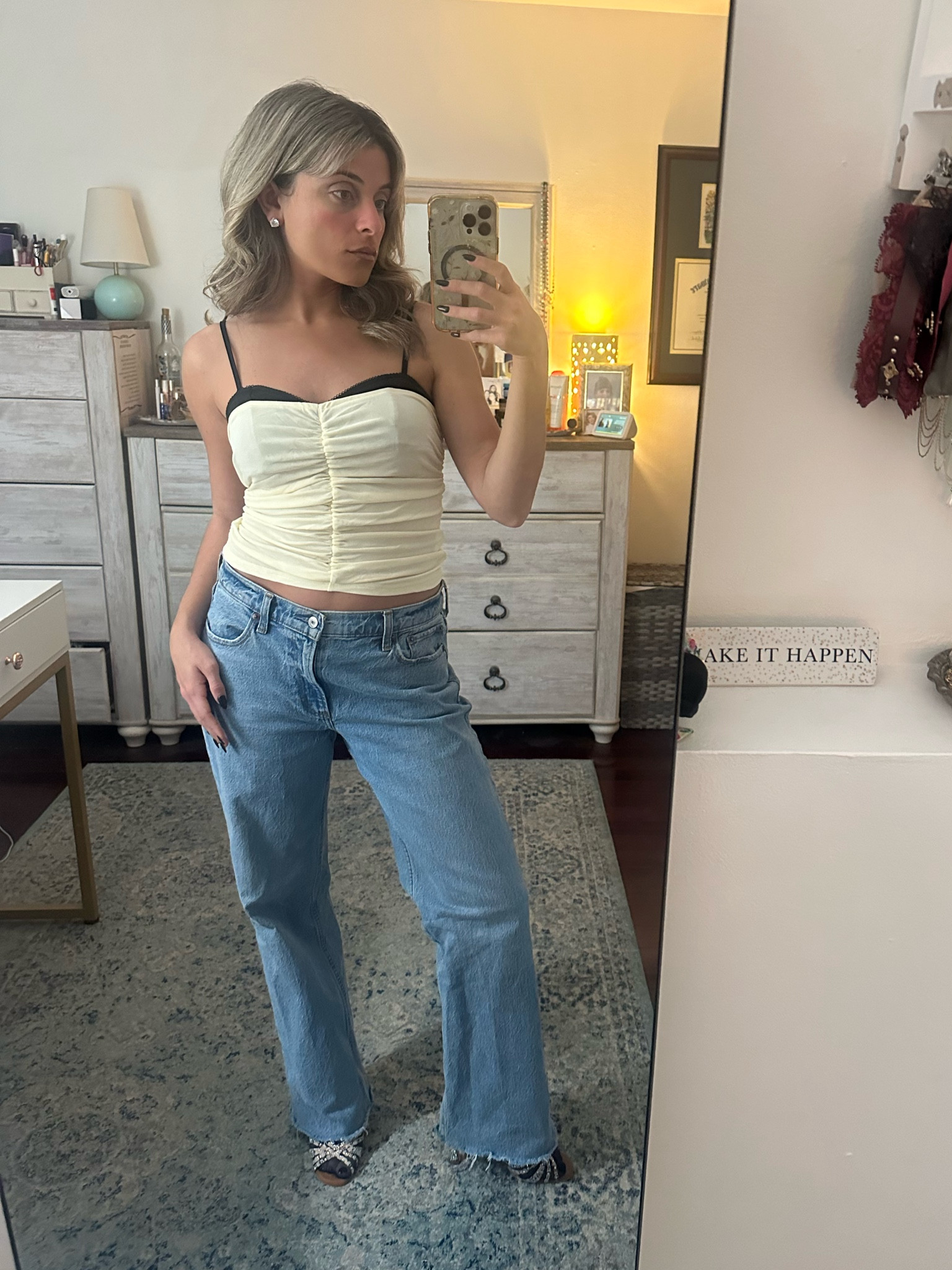 Going salsa dancing tonight and I’m gonna wear this new crop top with the faux bra attached because it’s so cute and interesting! I paired it with my low rise baggy jeans that I’m obsessed with, my leopard sparkly heels and my sheer socks from Calzedonia 

#LTKParties #LTKFindsUnder50 #LTKStyleTip