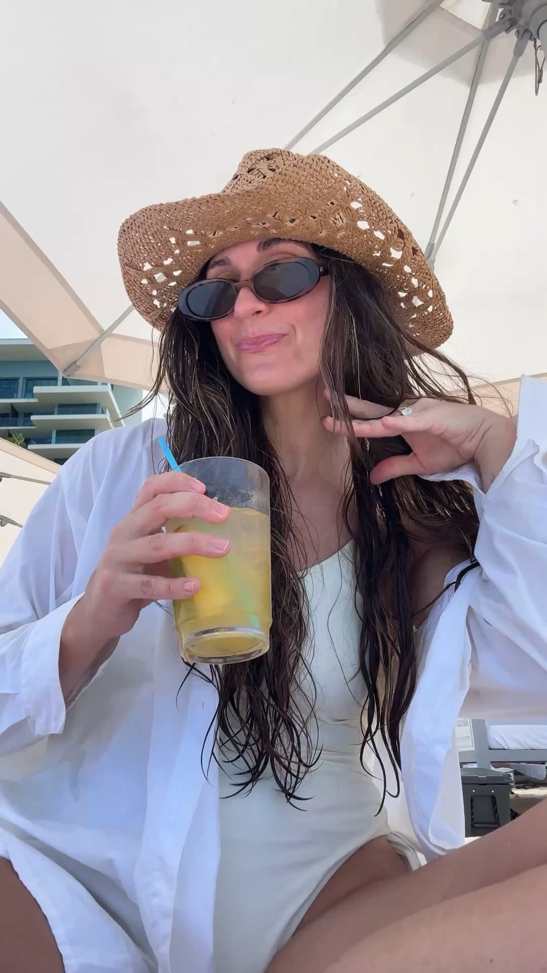 beach day look, skincare & makeup