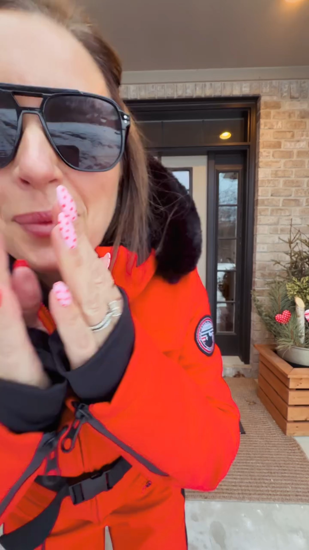 STOP scrolling — this red snowsuit is EVERYTHING ❤️❄️
My favorite color, the most flattering fit, and seriously incredible quality.

✔️ Belted waist = snatched
✔️ Faux fur hood (so cozy + chic)
✔️ Adjustable bottoms
✔️ Thumb holes (a must!)
✔️ Tons of pockets
✔️ Comes in other color options too

Trendy, warm, and actually cute… 12/10 😍

👉 Comment RED for the link
or shop it in my LTK (linked in bio)

#WinterStyle #SnowOutfit #RedStyle #FashionFinds #LTKStyle