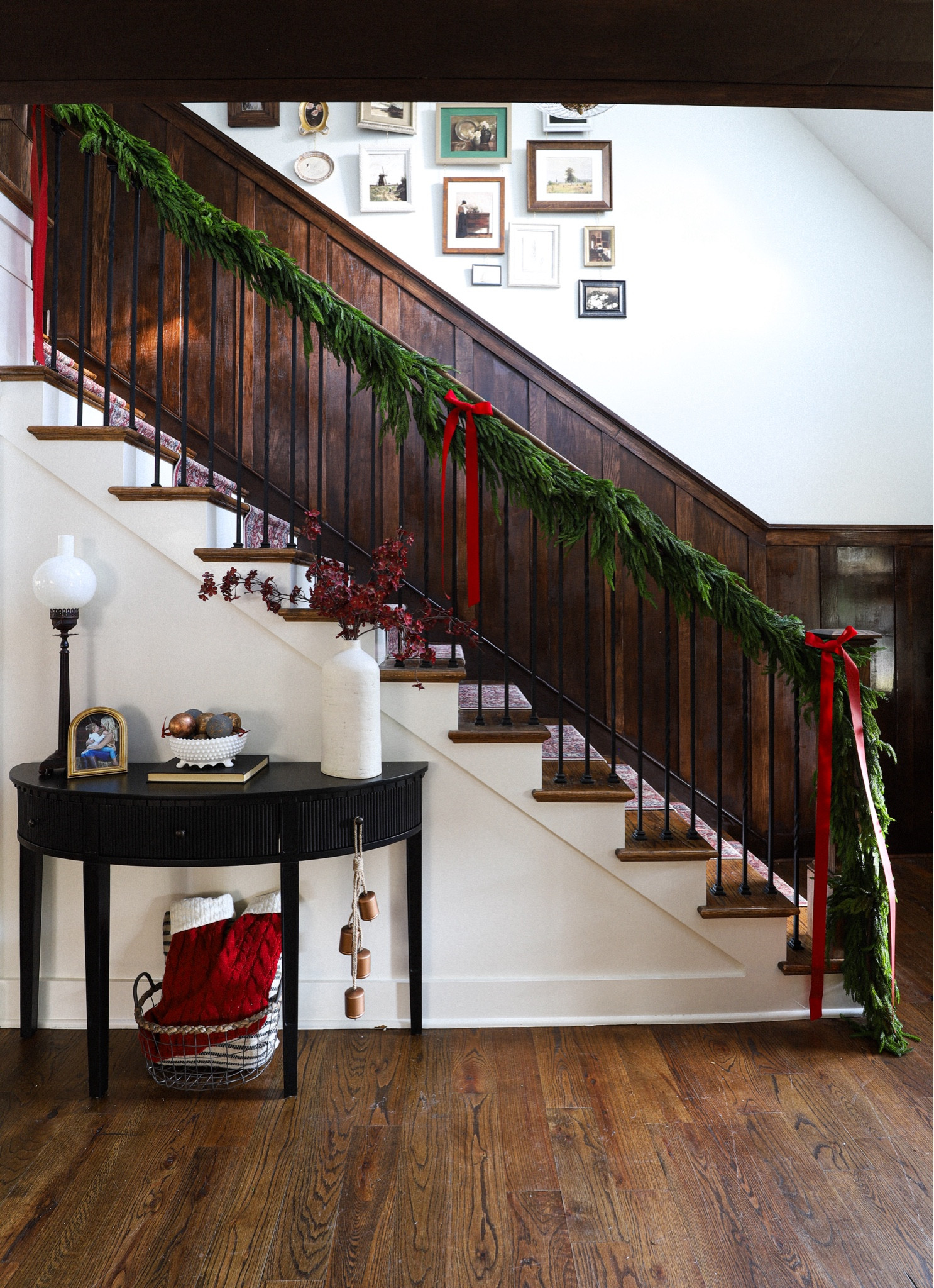 Elegant Staircase Christmas Garland 

#LTKHome #LTKSeasonal #LTKHoliday