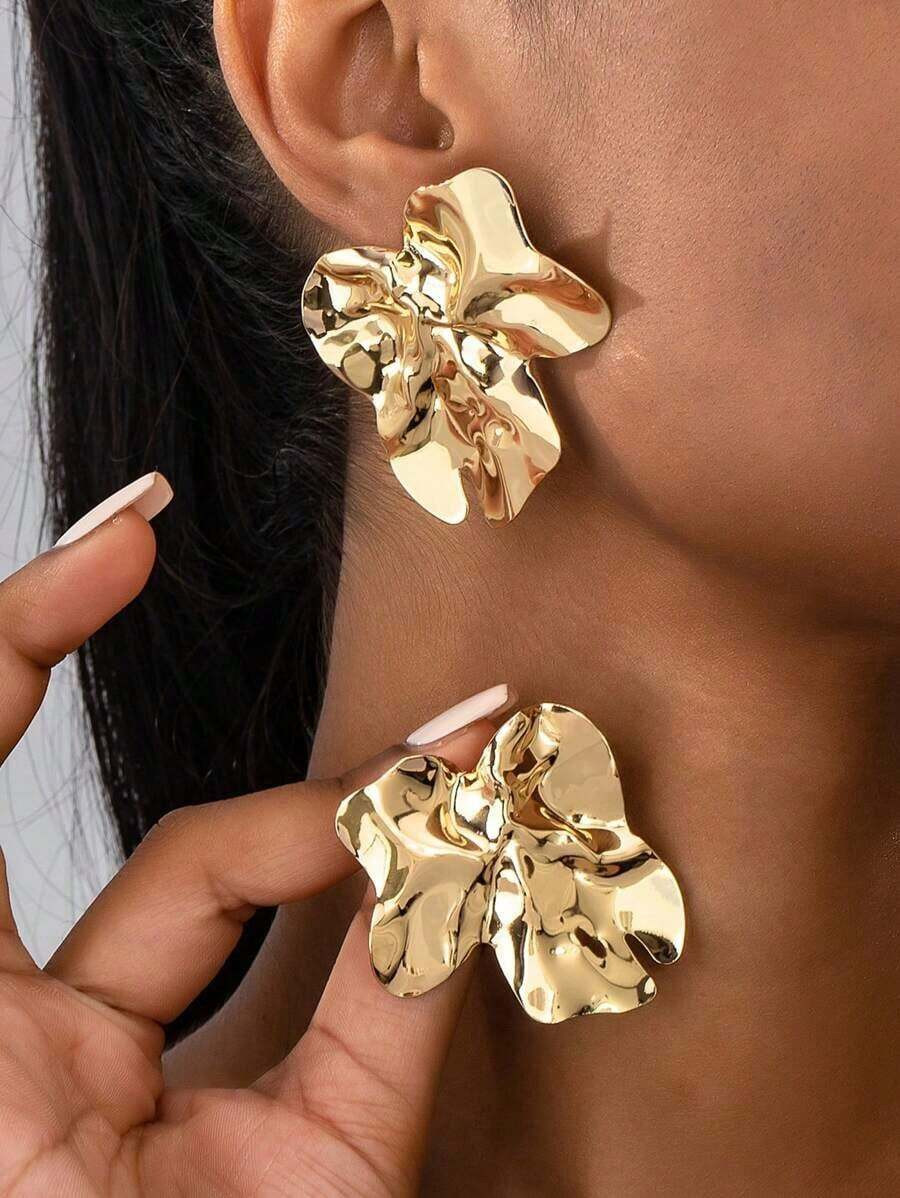 1pair Geometric Fashion Iron Plaquet Minimalist Luxury Casual Earrings | SHEIN