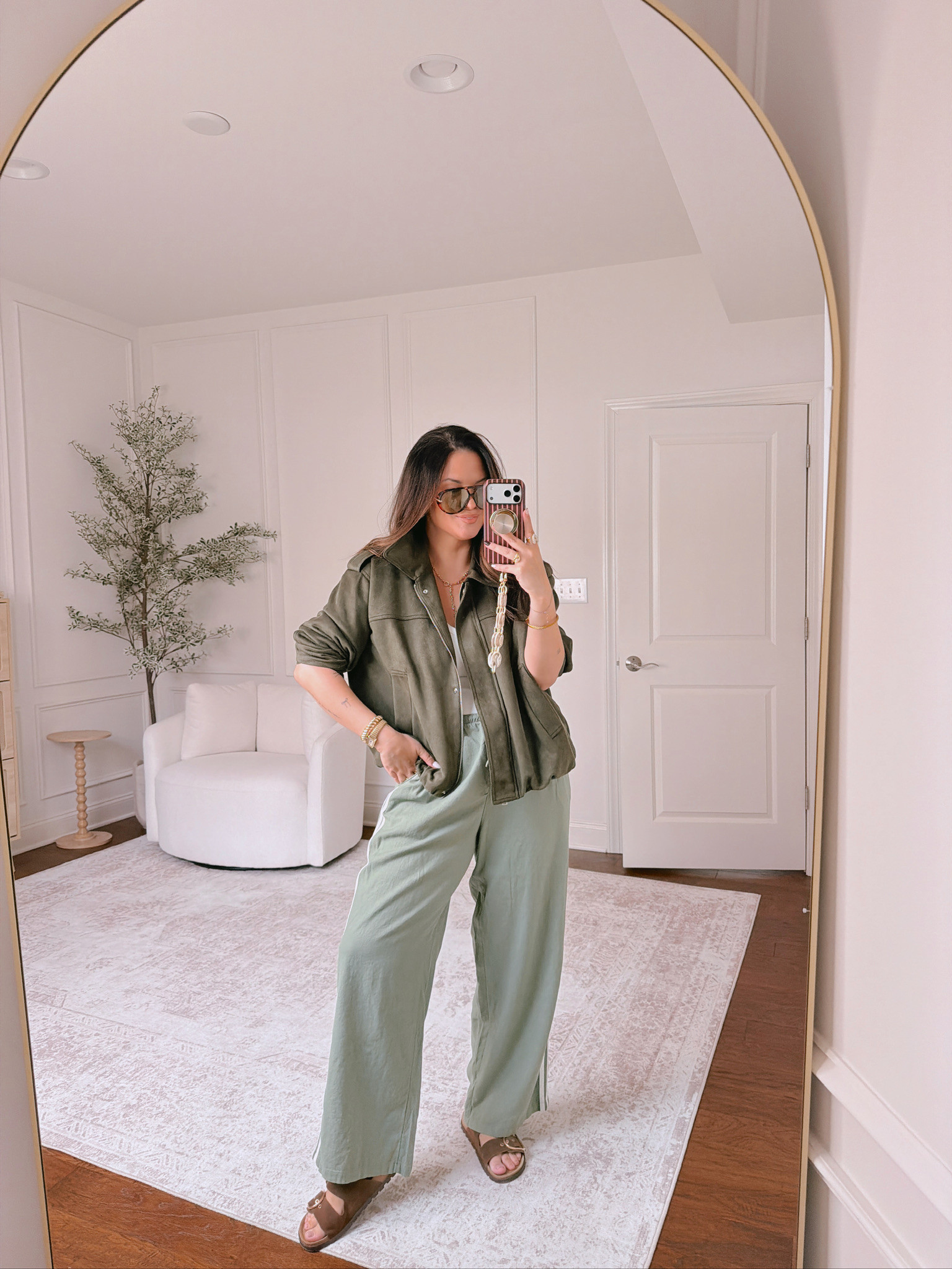 wearing a large in the top, XL in the bottoms

#LTKSeasonal #LTKMidsize