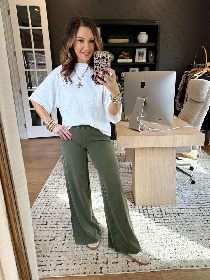 Aerie finds! Wearing xs in both.