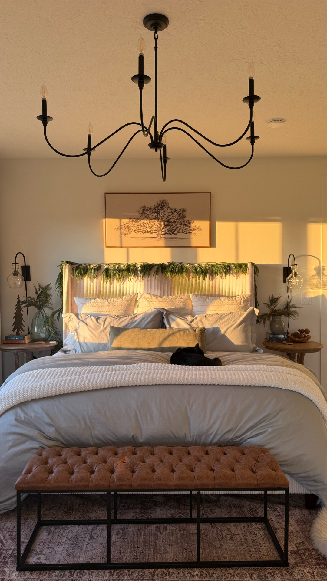 If you have been following for a while you know I love good quality bedding.  If you want one wonderful, slightly splurge gift give linen sheets from @bollandbranch.  It is the best bedding I have ever slept on!! I also have a code for 25% off: 40NORTH.  My second favorite recommendation would be their down alternative quilt on top of the sheets.  It is all heavenly!  Comment SHOP for all my favorites.  Have a great weekend!

#whitehouse #homedecorating #masterbedroomdesign #masterbedroomdecor #bollandbranch #linensheets

#LTKHoliday #LTKGiftGuide #LTKHome