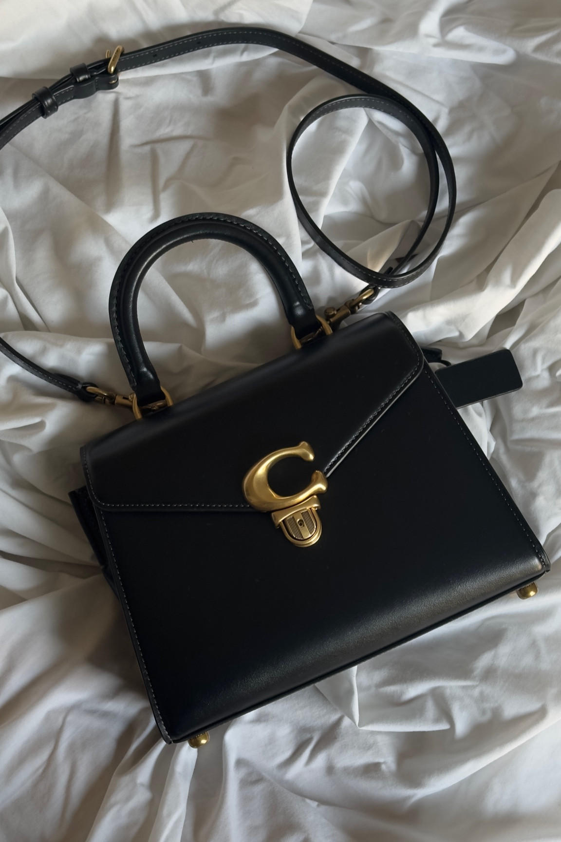 The most perfect classic ‘black and gold’ handbag 🖤

#LTKluxury #LTKuk #LTKeurope