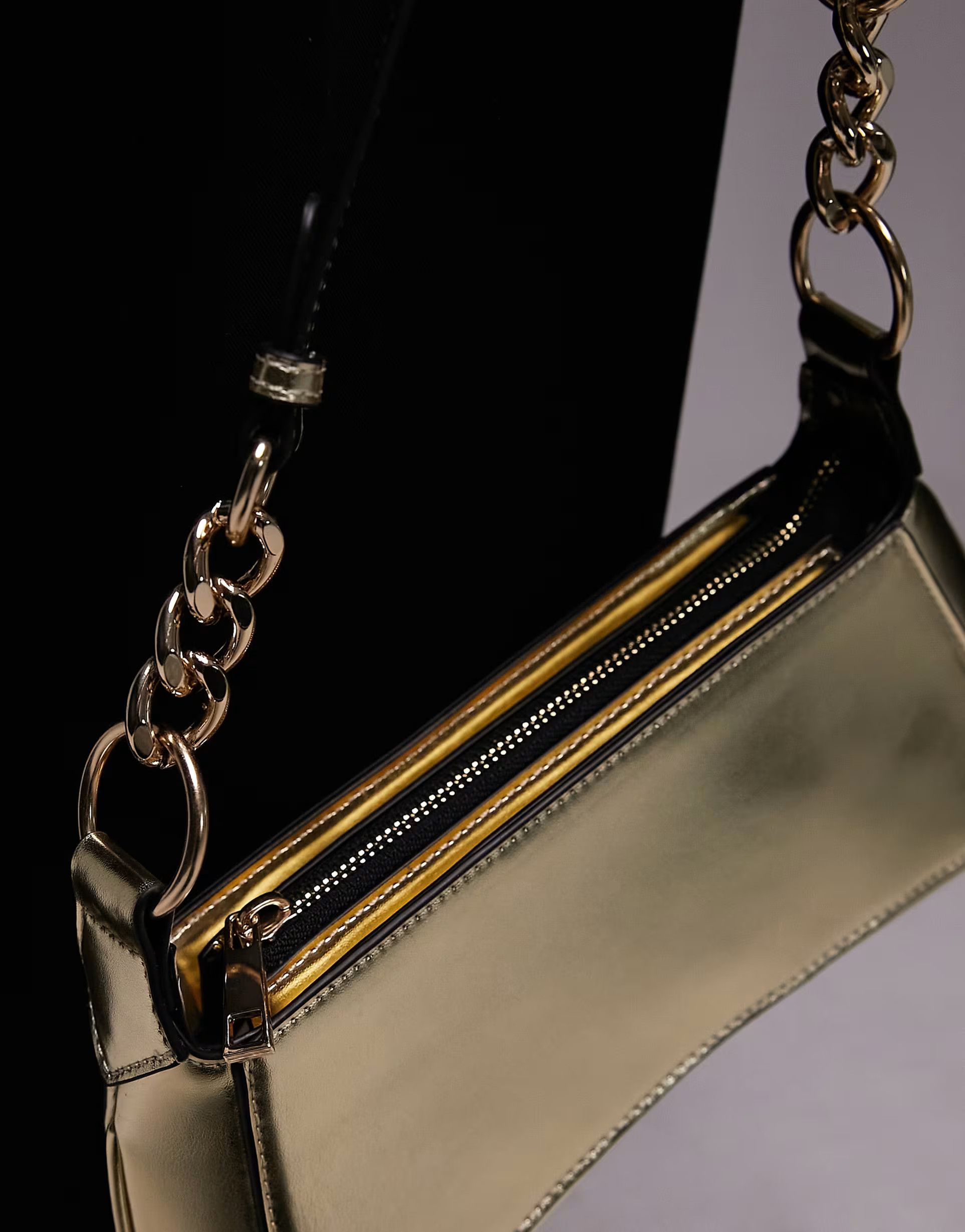 Topshop Sisi shoulder bag with chain detail in gold | ASOS | ASOS (Global)