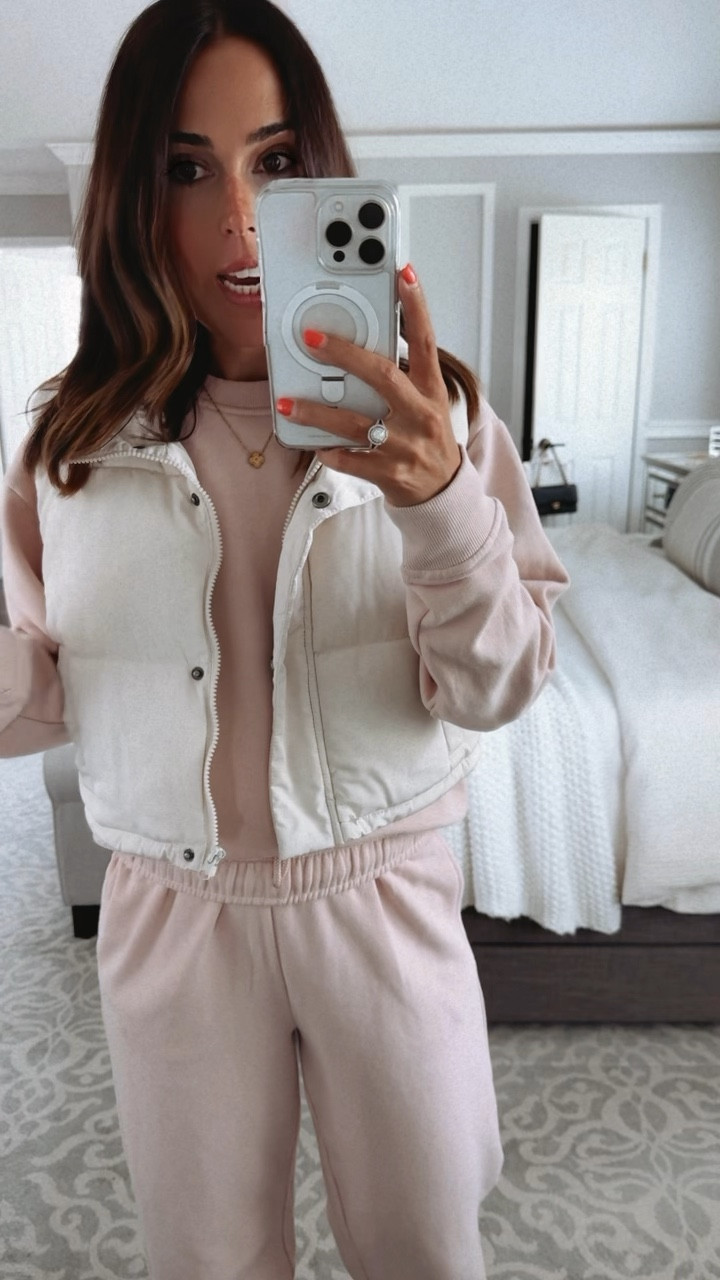 $29 vest I loved from last year. Lightweight & great to transition into fall. So good! Wearing size small

#LTKStyleTip #LTKFindsUnder50 #LTKxNSale