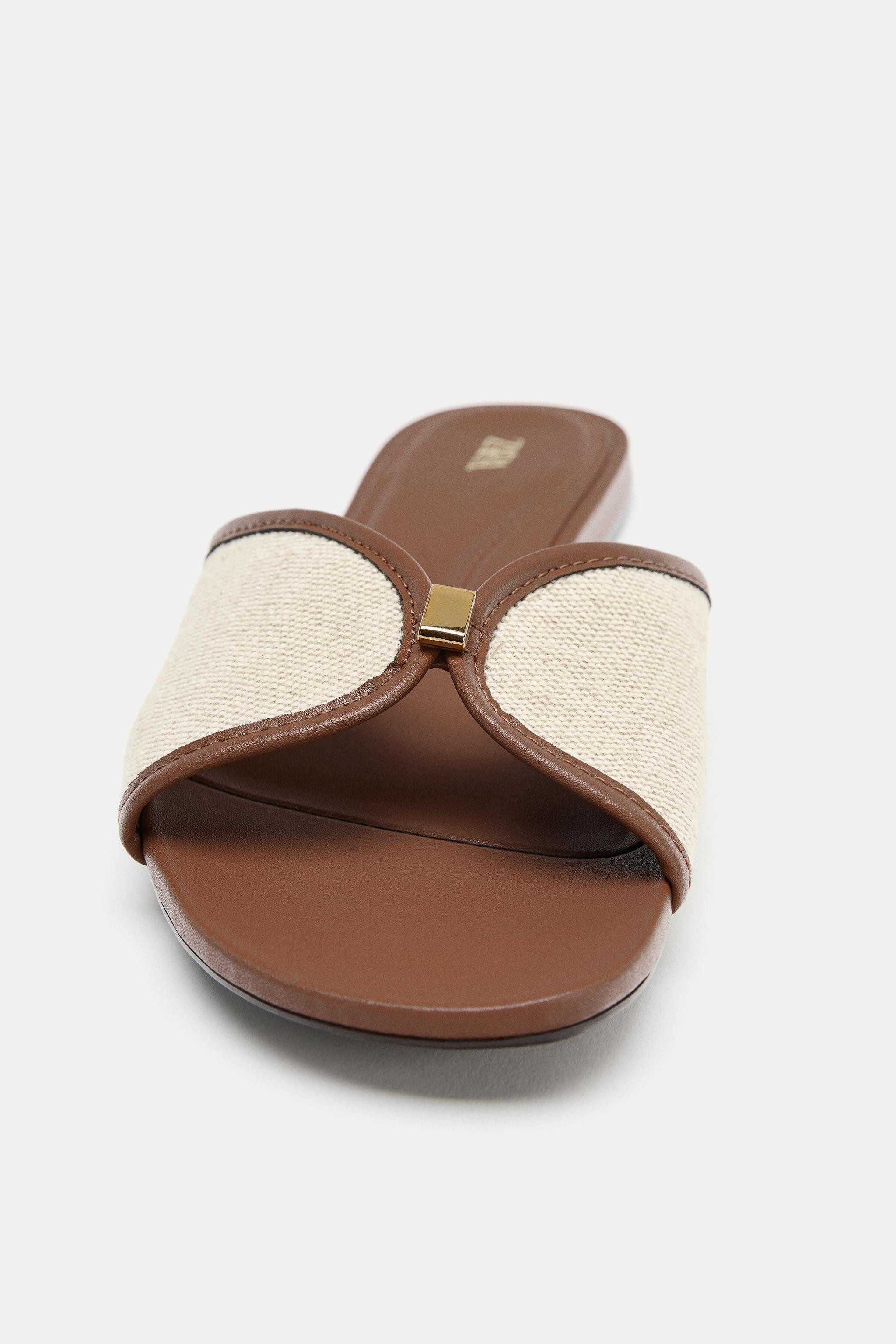 FLACHE SANDALE MIT METALLDETAIL | Zara DE