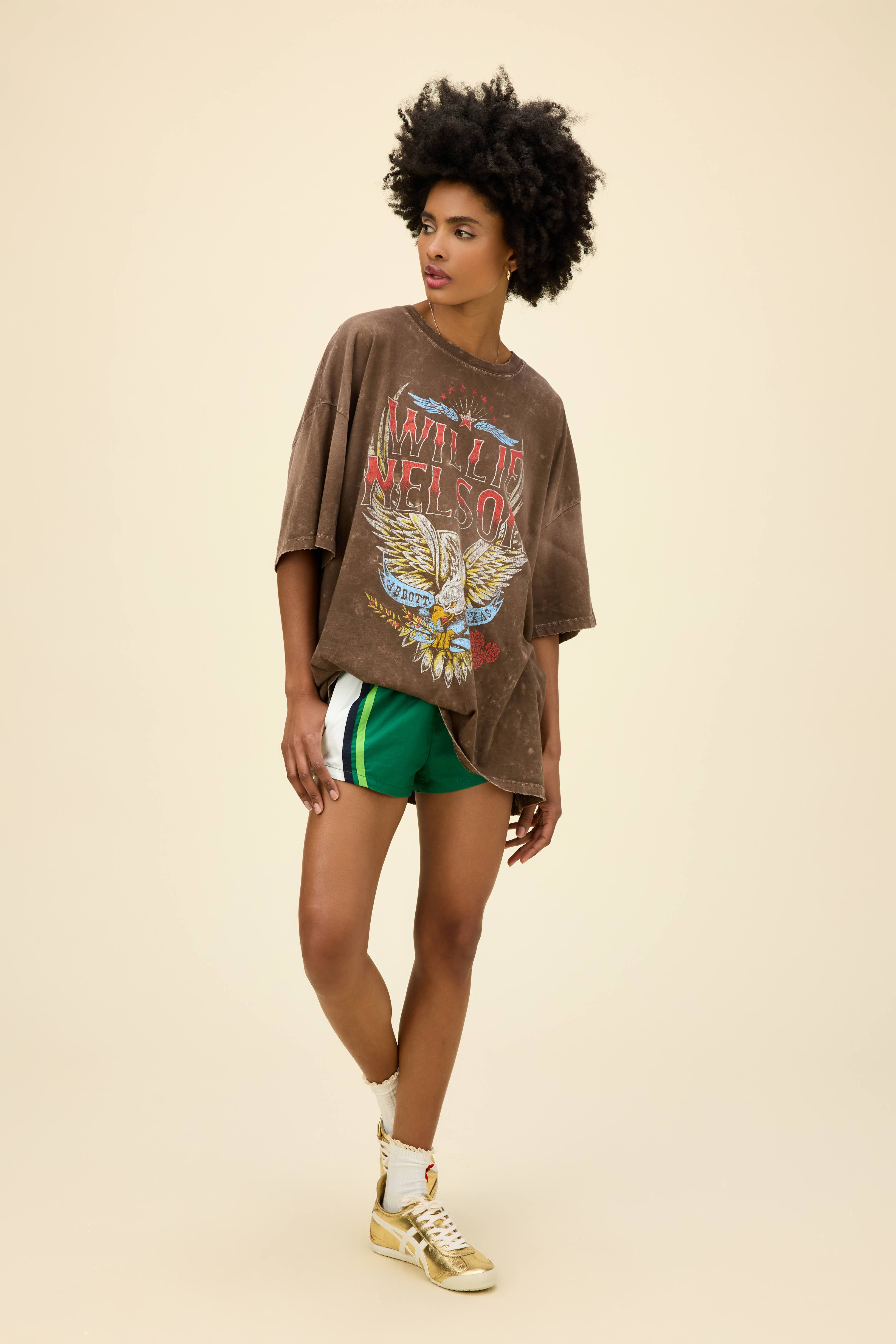 Willie Nelson Eagle OS Tee | Daydreamer