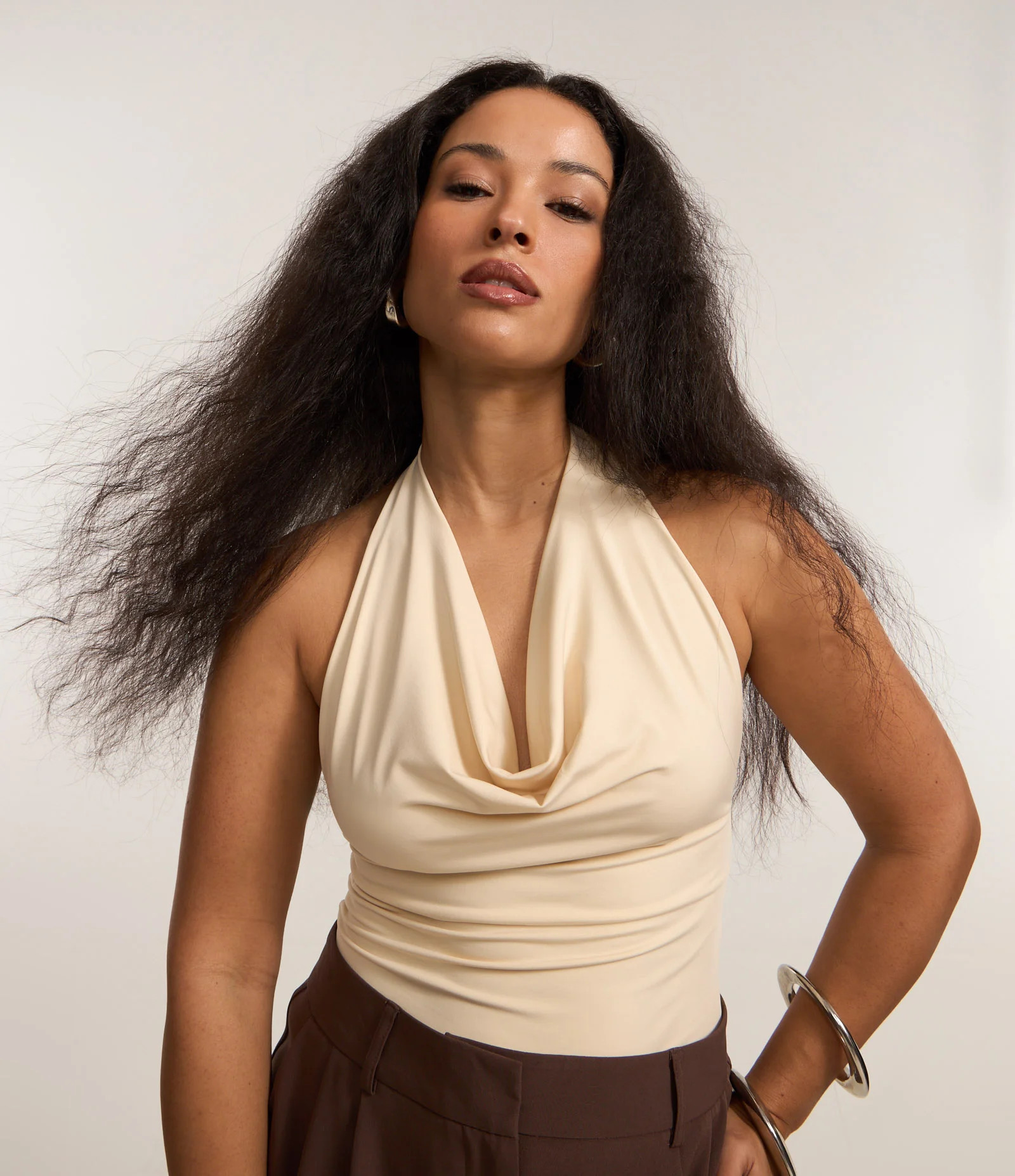 Blusa Frente Única em Microfibra com Decote Degagê Amarelo Manteiga - Lojas Renner | Renner (BR)