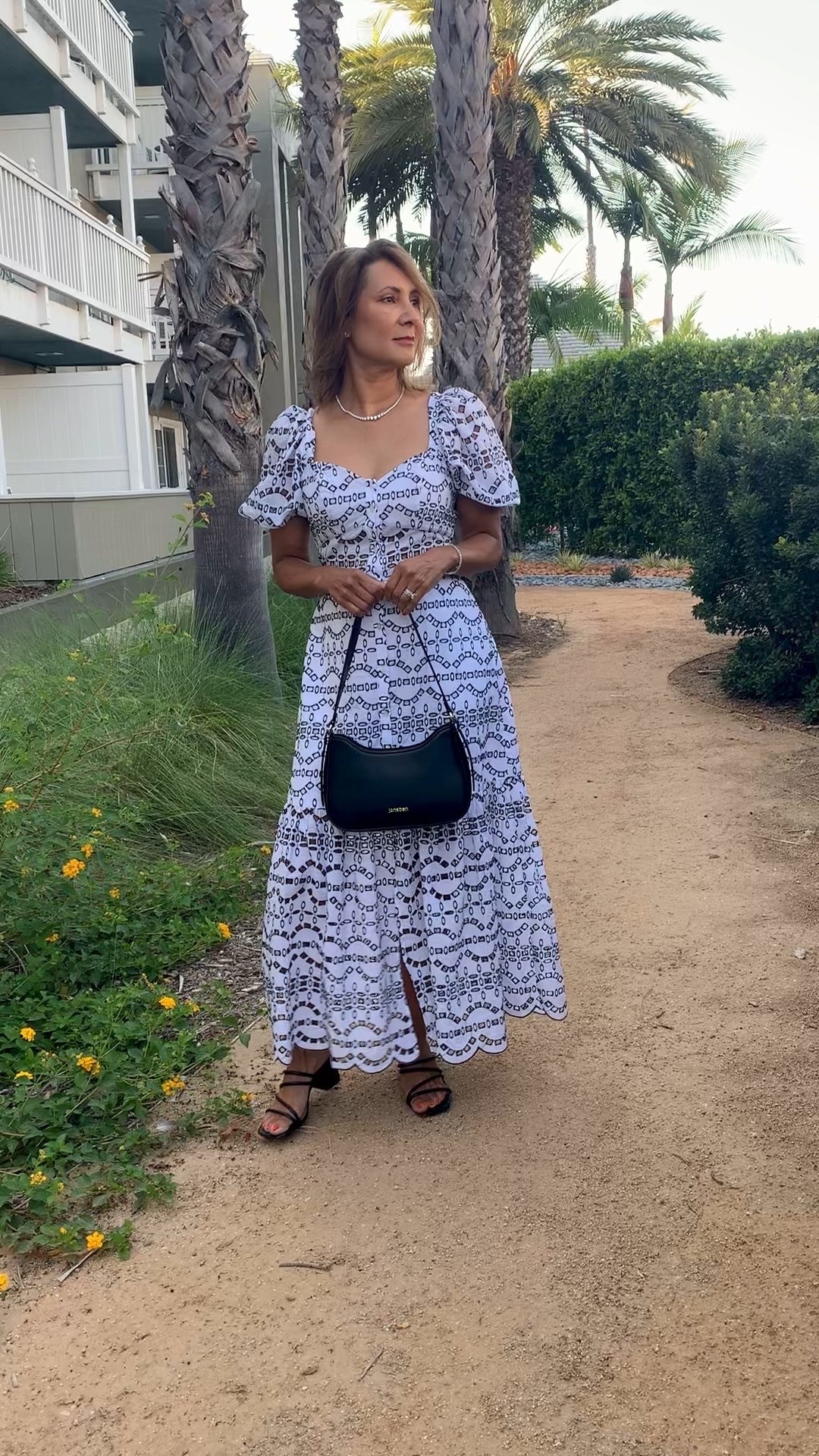 Hi girlfriend, I’m so glad you’re here! I’m in my 60’s and I have discovered this is not my mother’s midlife era. I love, strength, training, steady state, cardio, eating, clean, traveling, and of course, styling a cute outfit. Follow for realistic and affordable casual style. Hit the subscribe bell to see all my latest outfit shares, product reviews and sale finds.✨