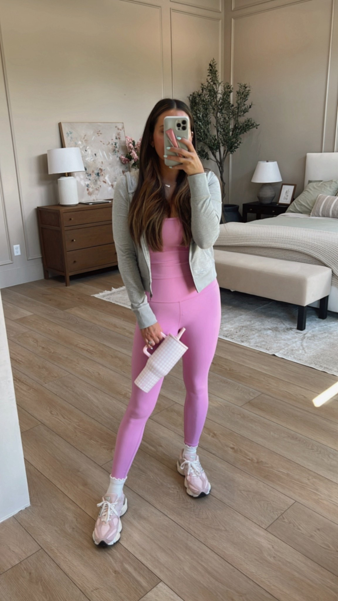 Vuori pink matching workout set



#LTKActive