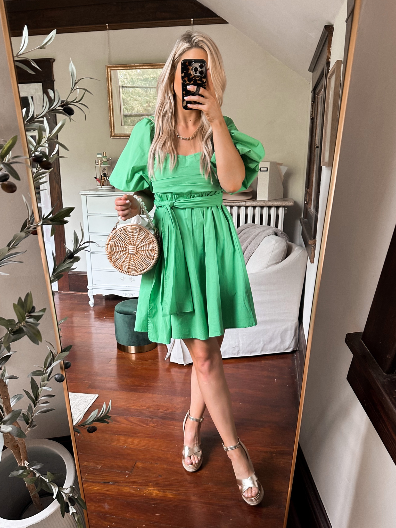 Puff sleeve dress, size small
Gold wedges
