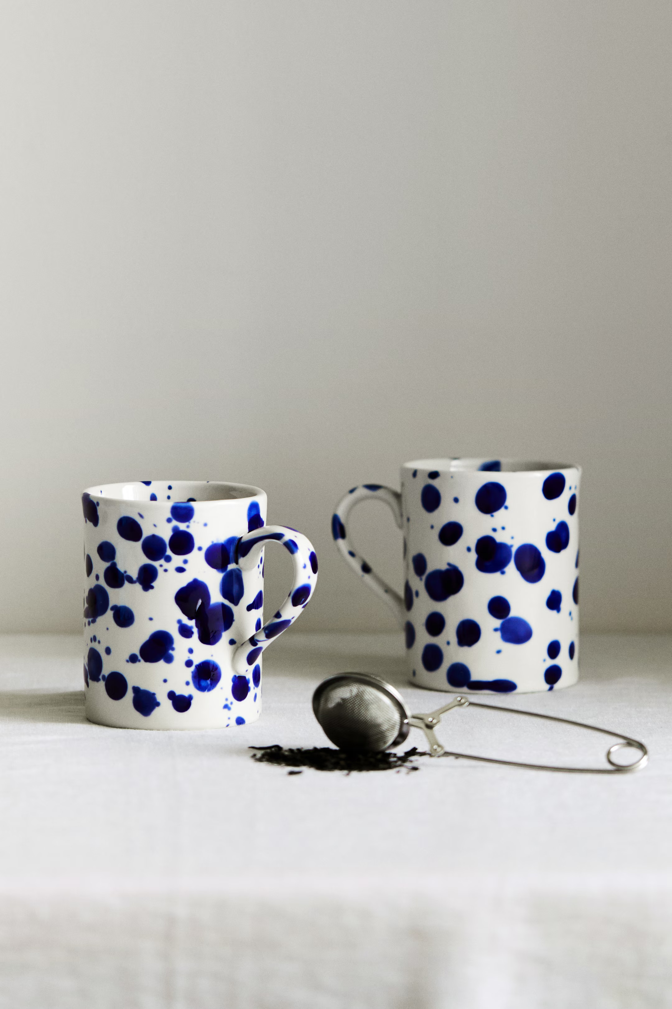Speckled-glaze Stoneware Mug - Natural white/dark blue - Home All | H&M US | H&M (US + CA)