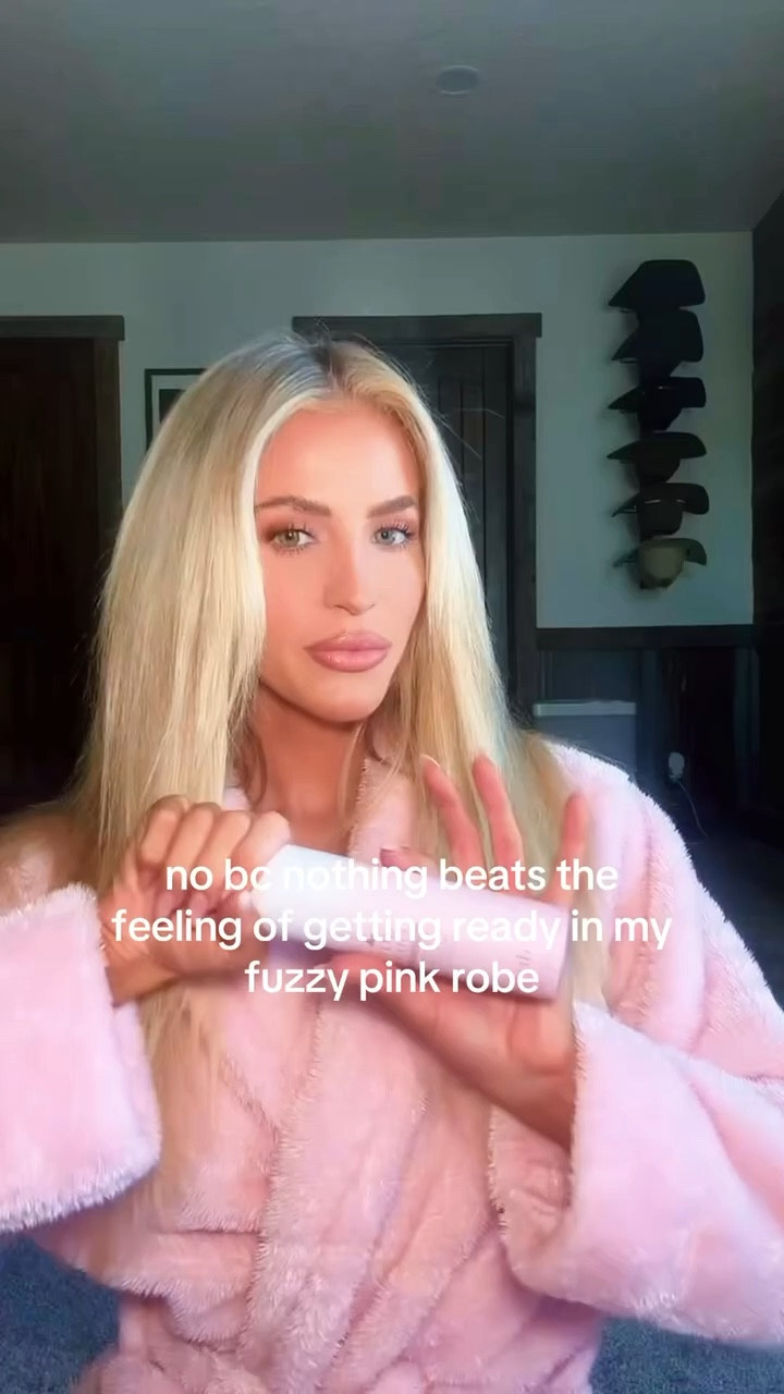 How to have a good day 101!! 💖💖 This robe makes me feel unstoppable 

#LTKdayinmylife #LTKgrwm #LTKootd