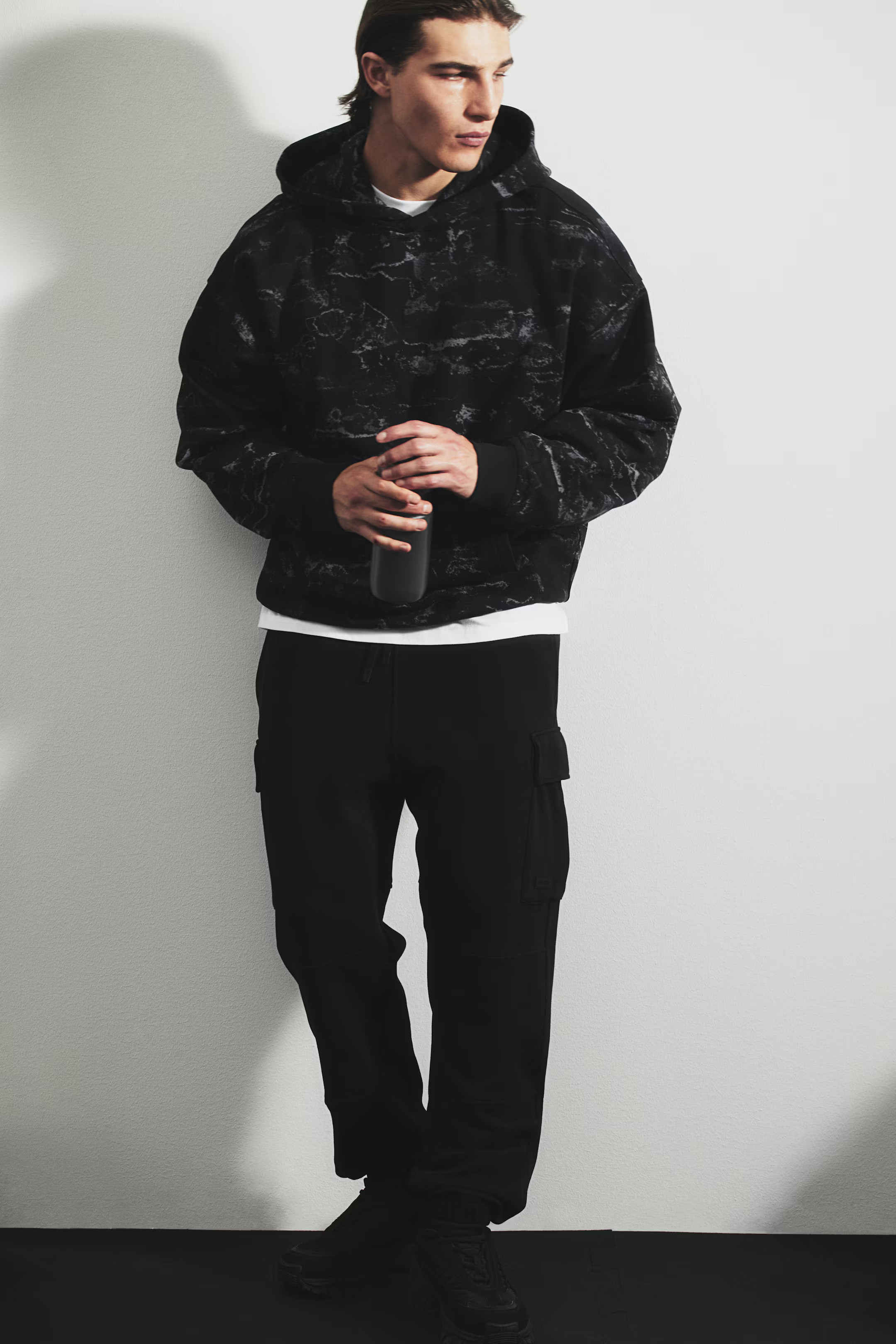 Regular Fit Cotton Cargo Joggers in DryMove™ - Black - Men | H&M US | H&M (US + CA)